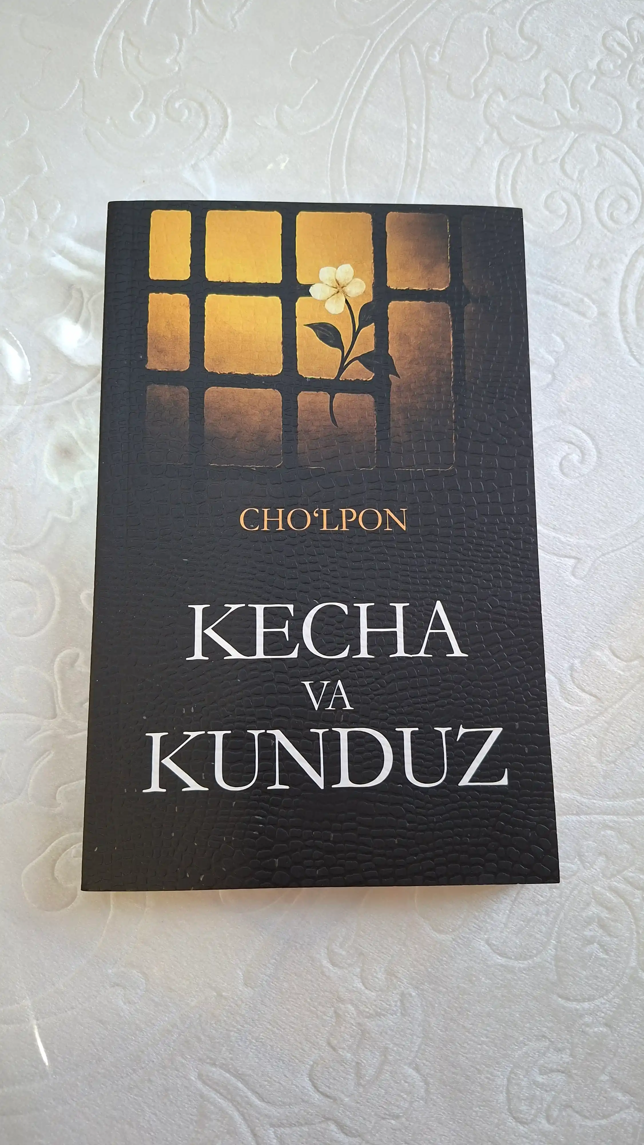 Kecha va kunduz, O‘tkan kunlar, Mehrobdan chayon, Zulmat ichra nur — adabiy asarlar