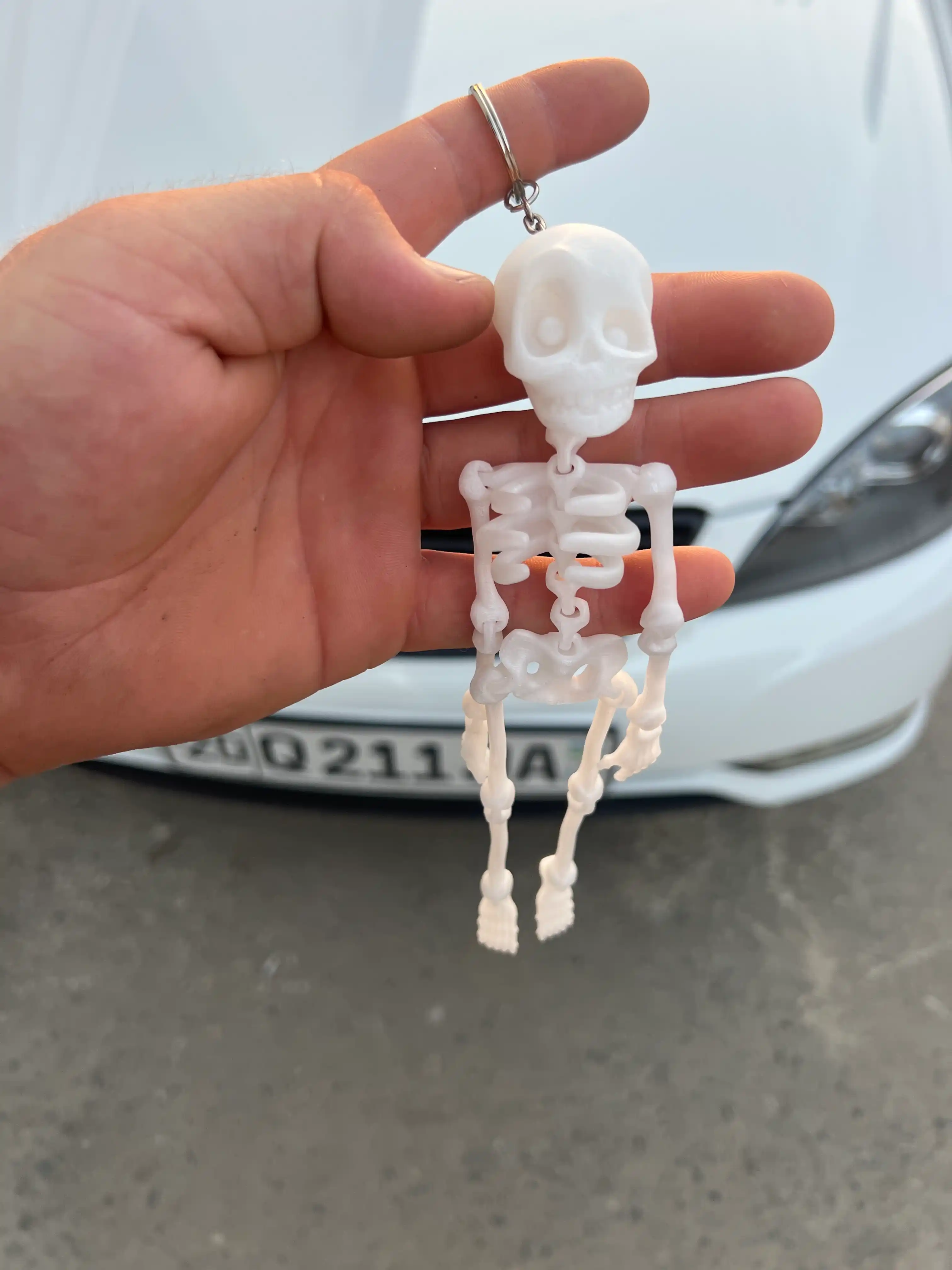 Harakatlanuvchi skelet figurasi