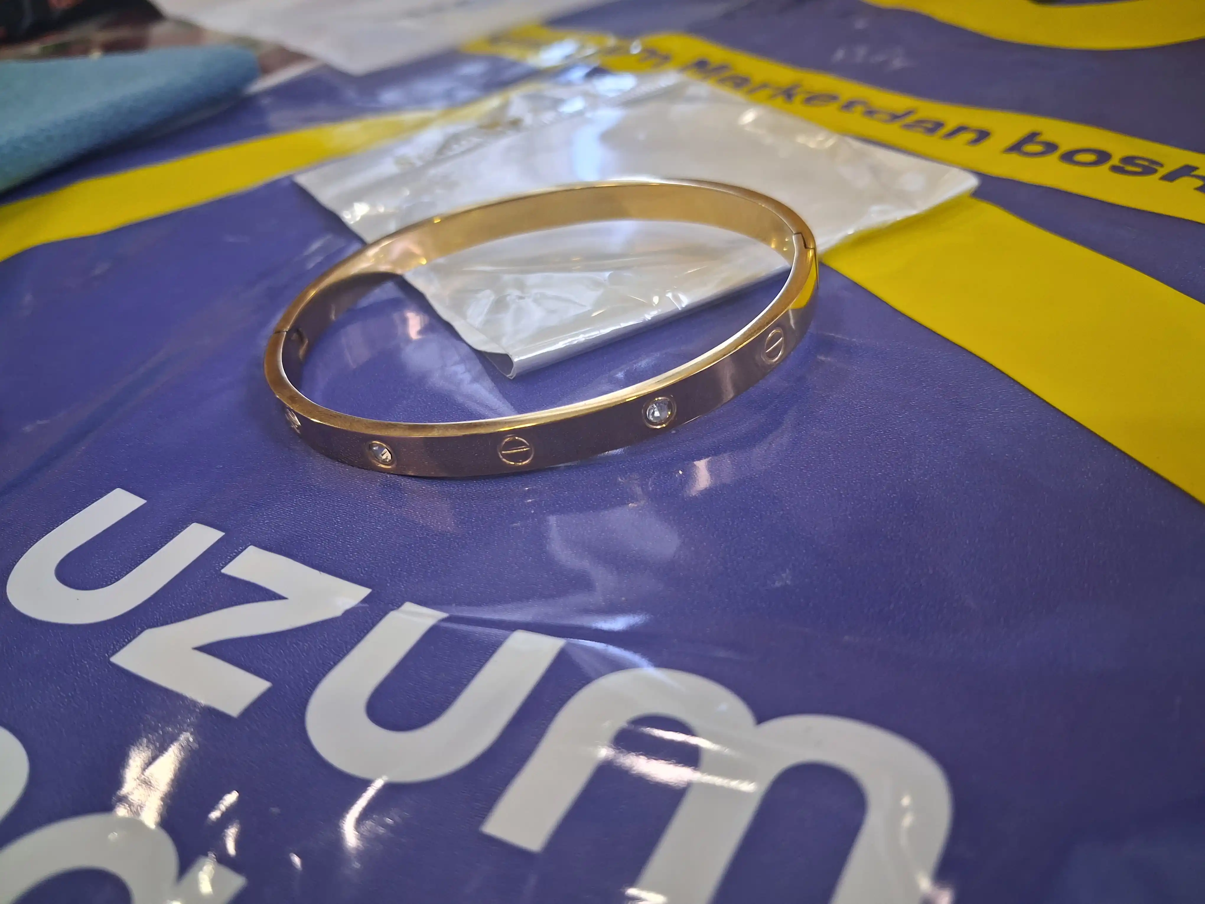 Ayollar va qizlar uchun bilakuzuk, Cartier, bijuteriya
