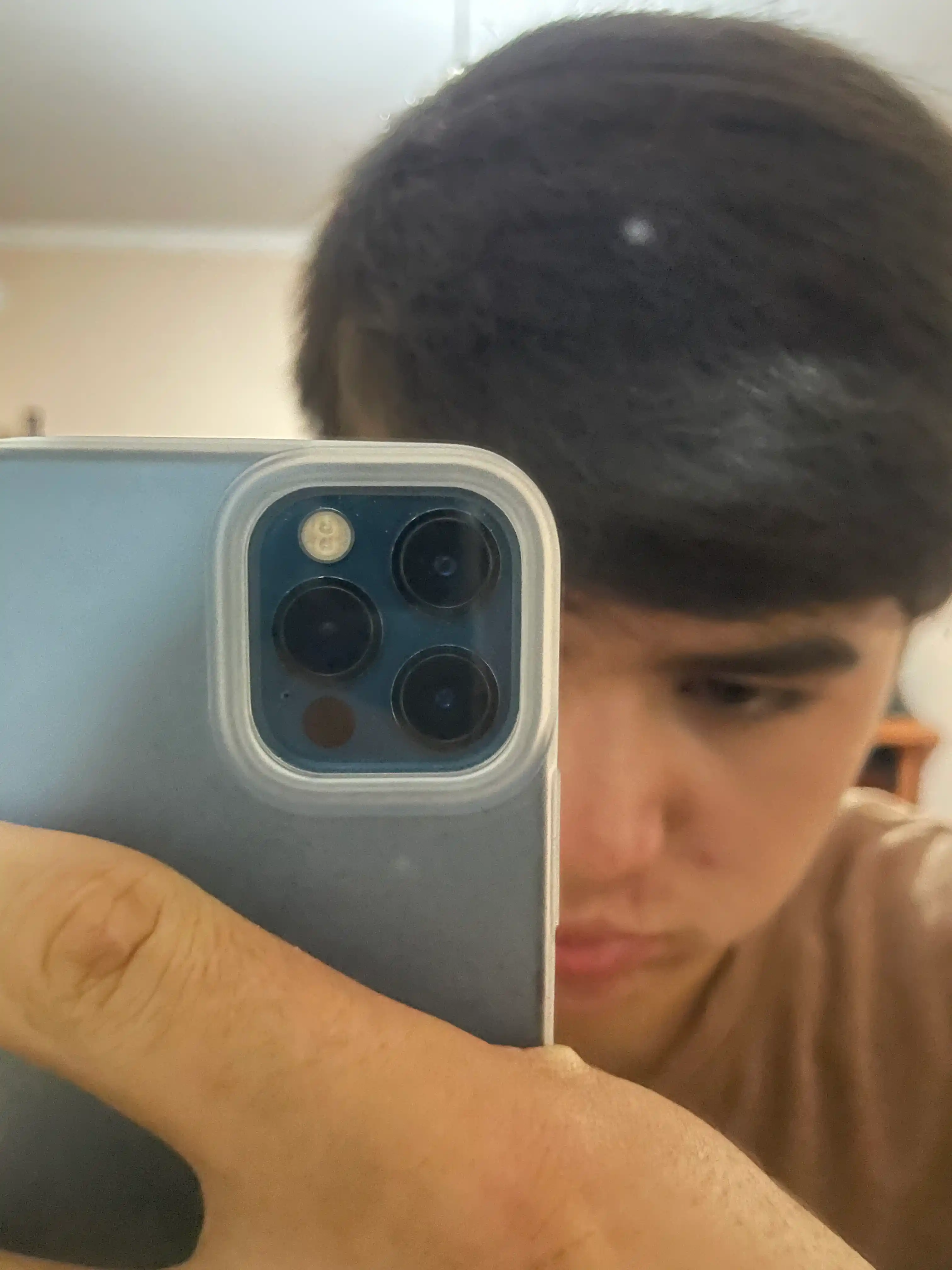 Chexol iPhone 11,12,13,14,15,16,Pro,Max,Plus,Mini uchun silicon