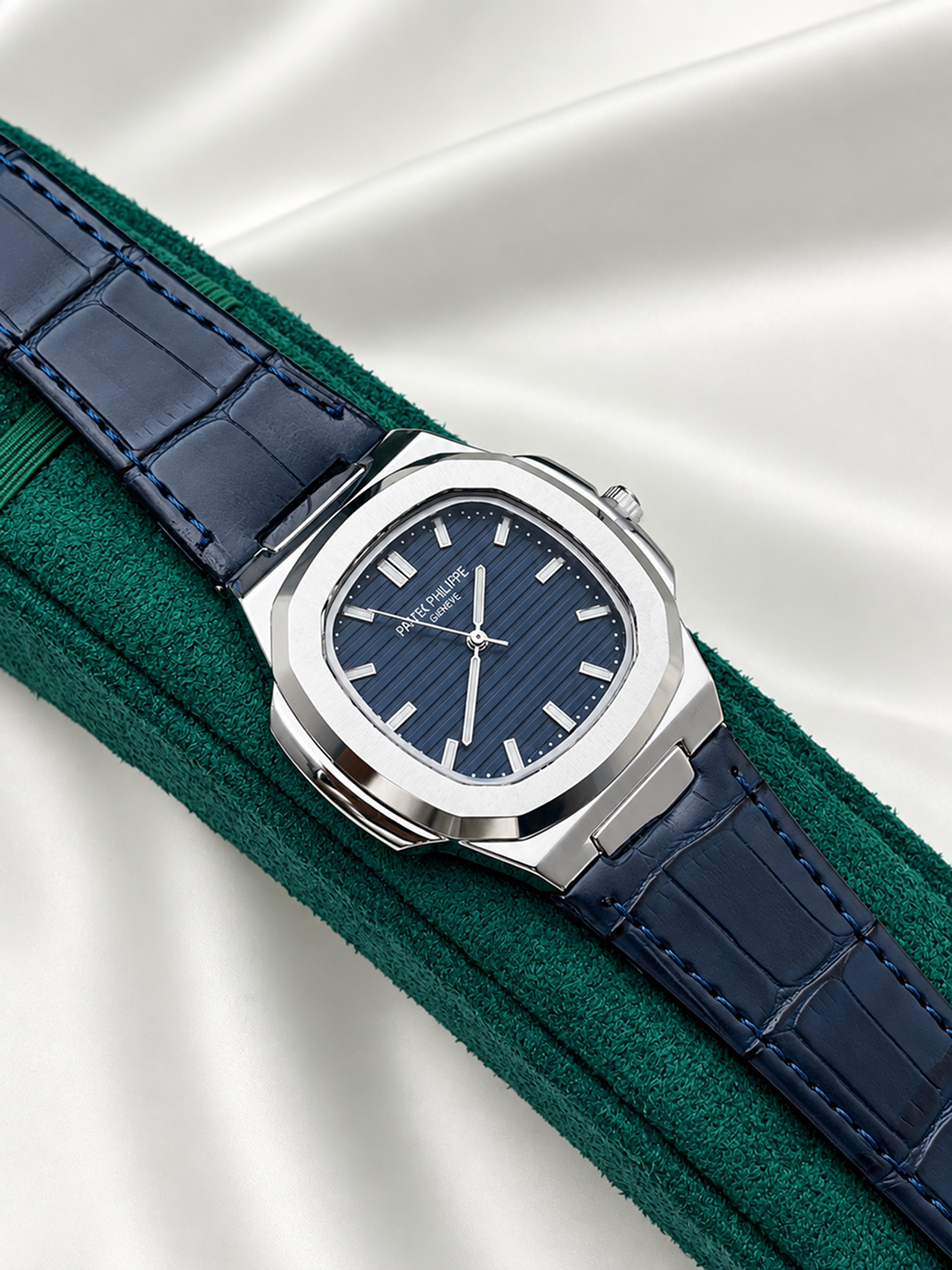 Erkaklar qo‘l soati Patek Philippe, klassik, charm remishokli, oq siferblat
