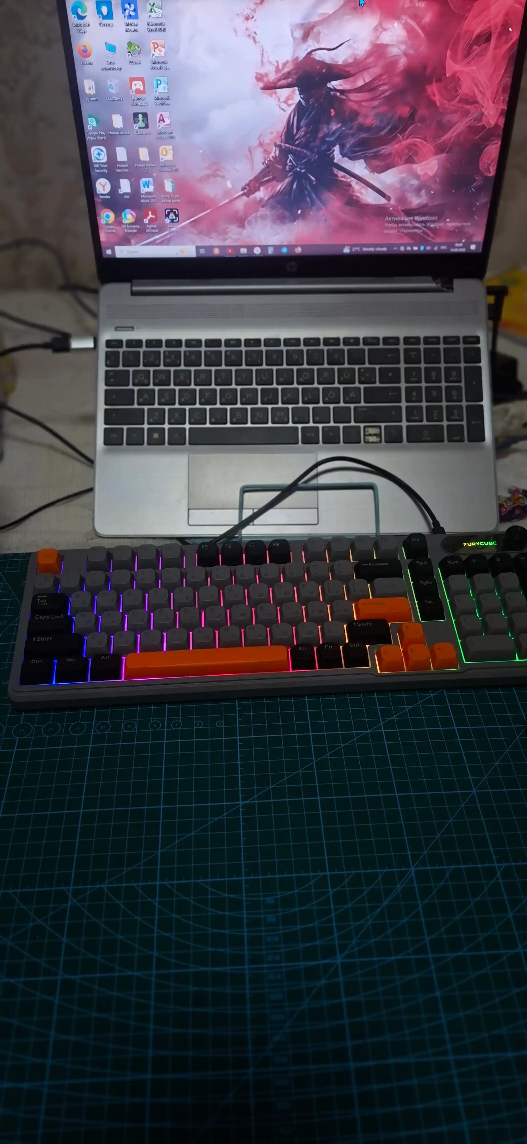 Geymerlar uchun membrana klaviatura Furycube IP98 RGB yoritgichlar bilan
