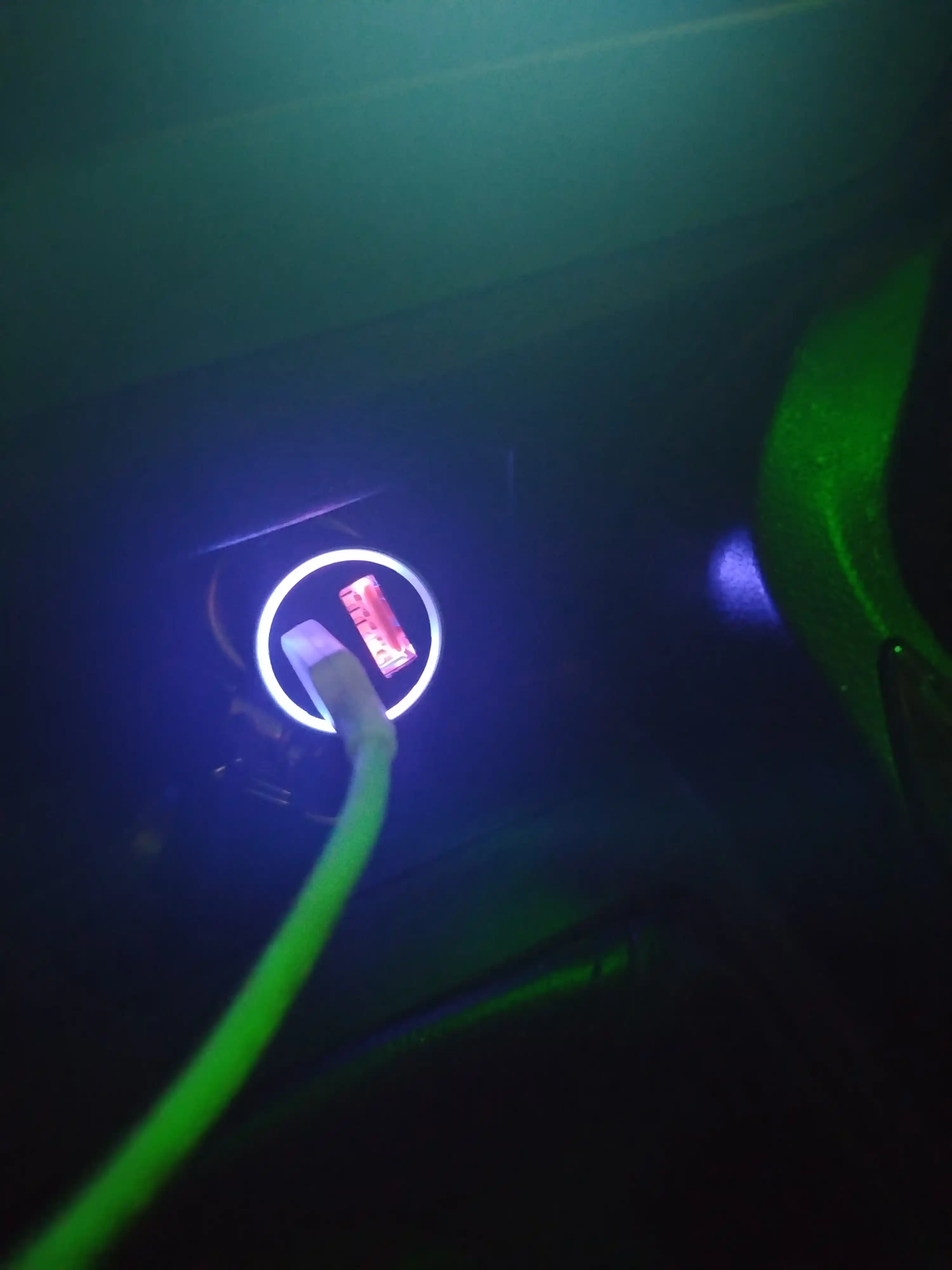 Автомобильное зарядное устройство, USB-A+Type C, 67 Вт 