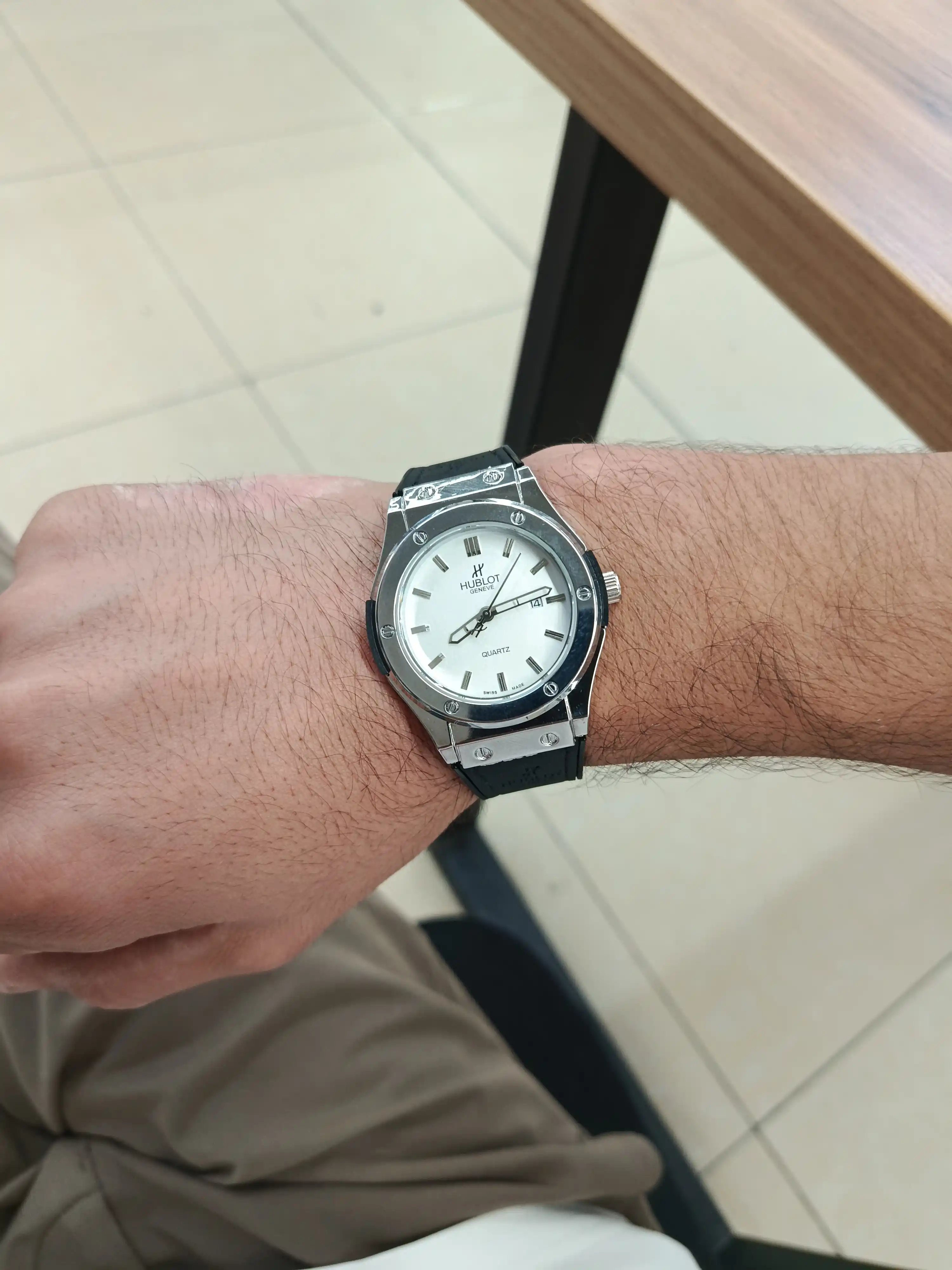 Мужские наручные часы Hublot, кварцевый механизм с индикатором даты