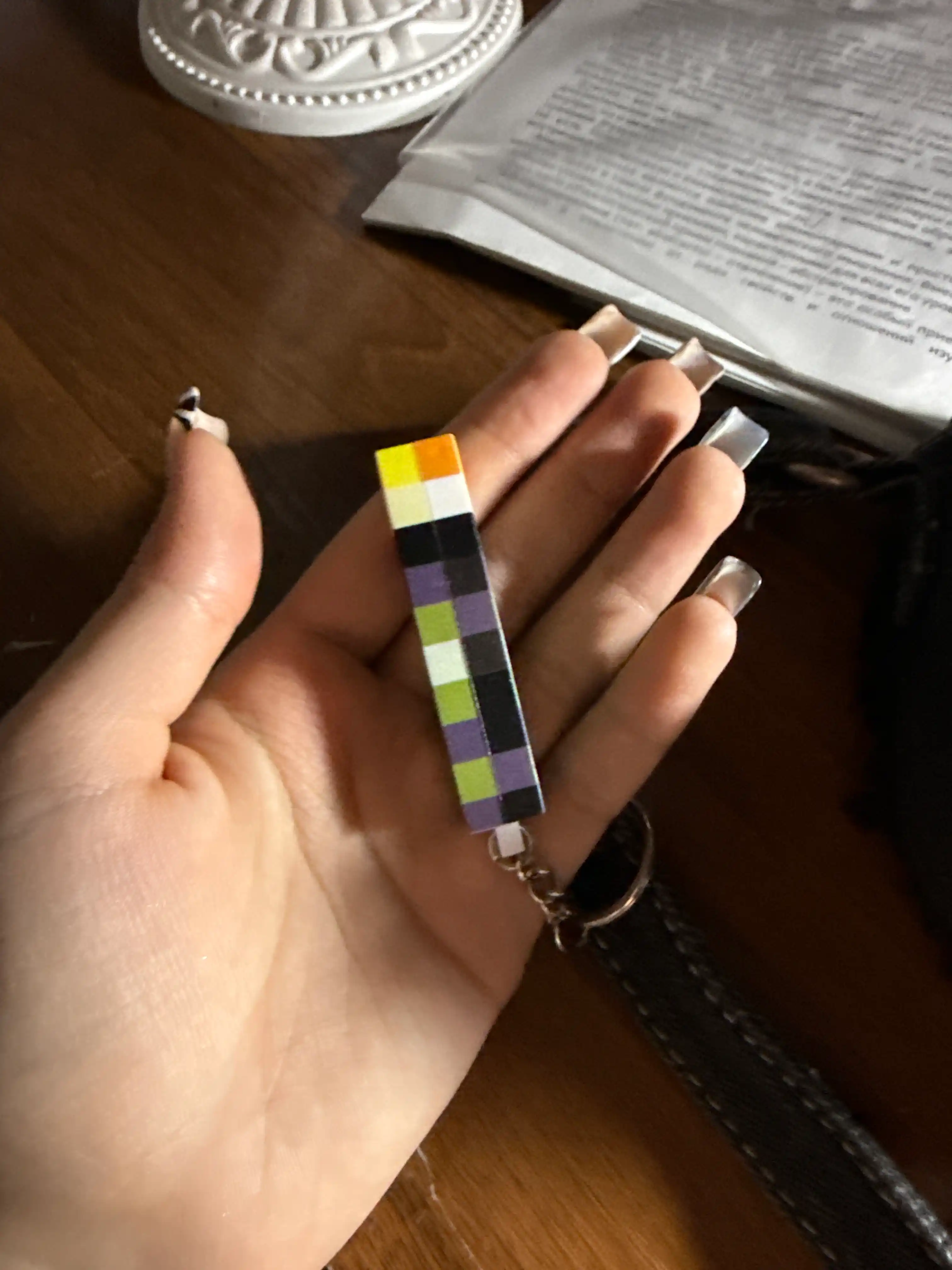 Minecraft uslubidagi chiroq-brelok - LED yoritgichli ruda