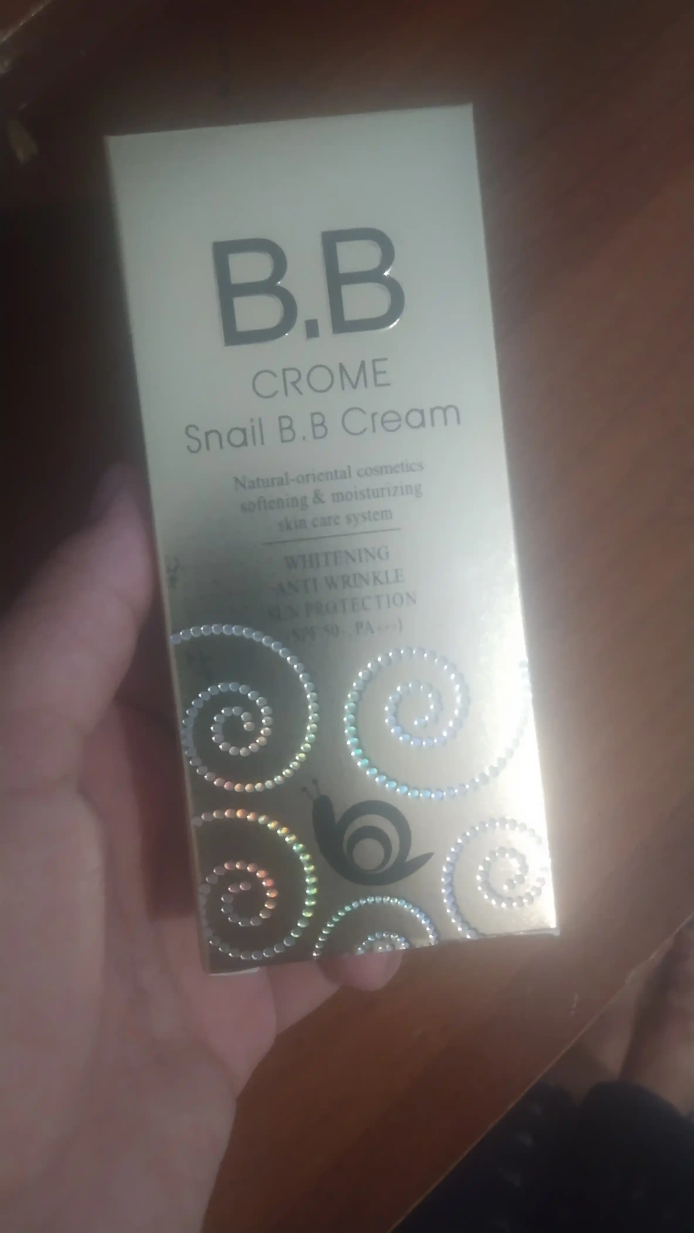 Ko'p funksiyali oqartiruvchi tonal krem BB krem Crome Snail SPF 50+, 50 ml