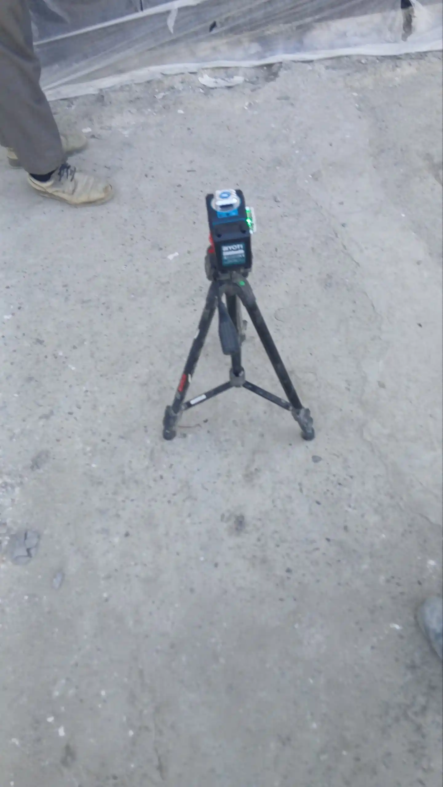UBAY 4D 16 chiziqli lazerli nivelir,lazer shtativ bilan,lazerniy uroven,lazer professional
