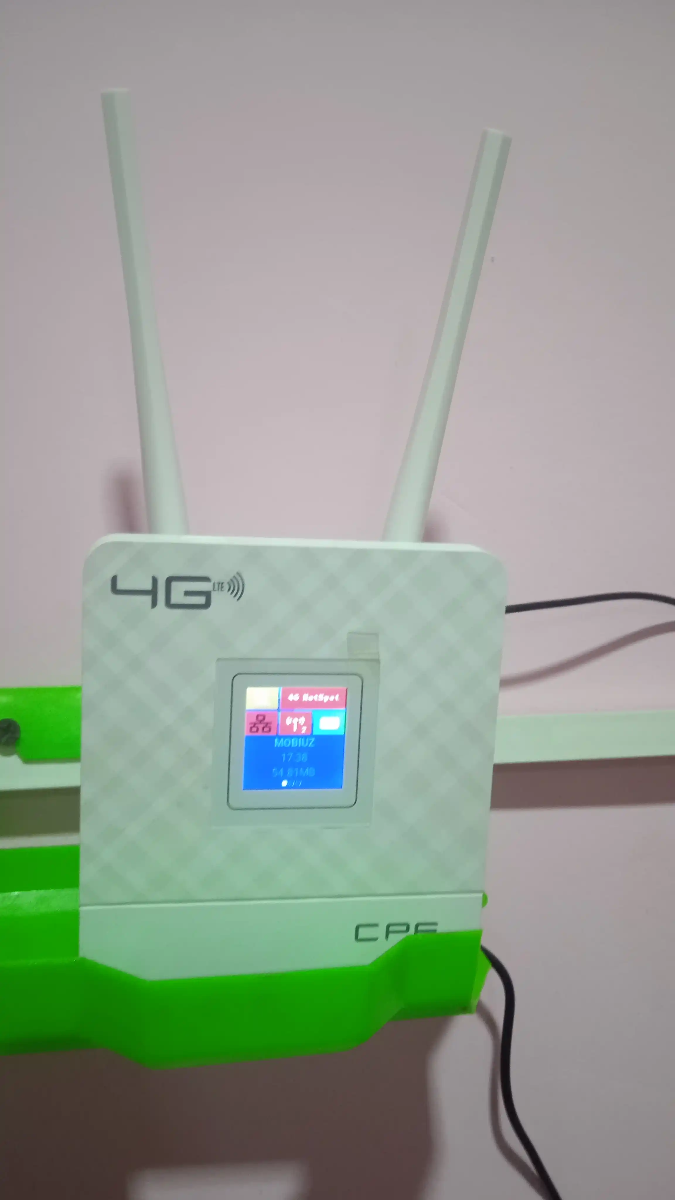 Wi-Fi роутер, модем 4G CPE-903B со слотом для SIM-карты, 4-х антенный с аккумулятором