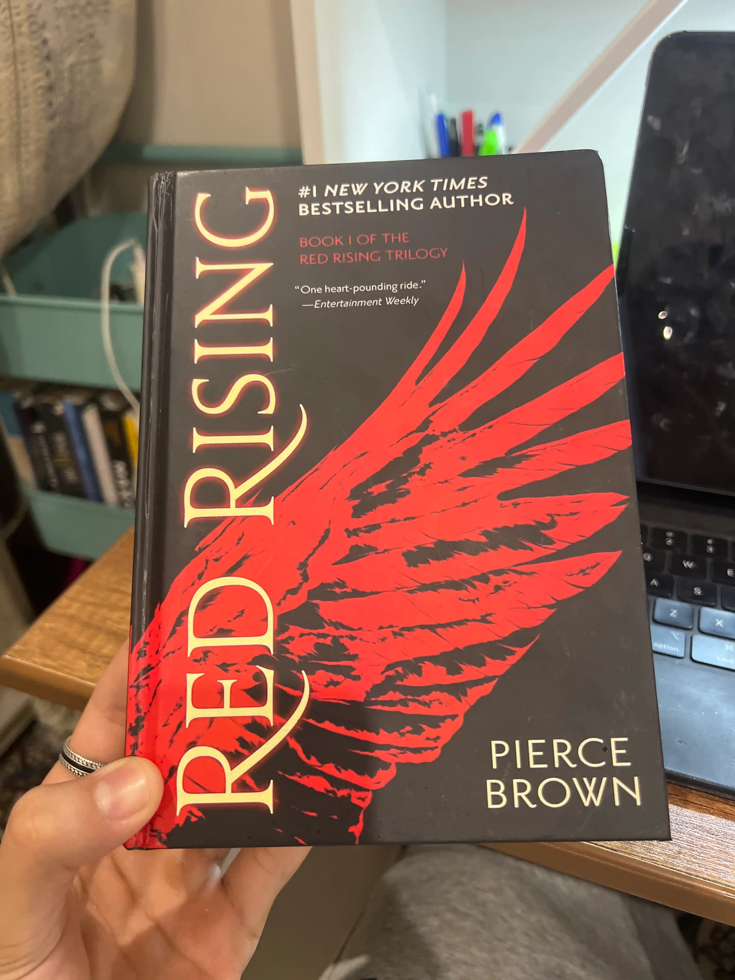 Red Rising, Golden Son, Dark Age, Light Bringer - Pierce Brown, ingliz tilida