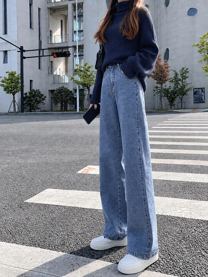 Ayollar uchun baland belli mom jinsilari— turli rangdagi denim shimlar, jinsi shimlar