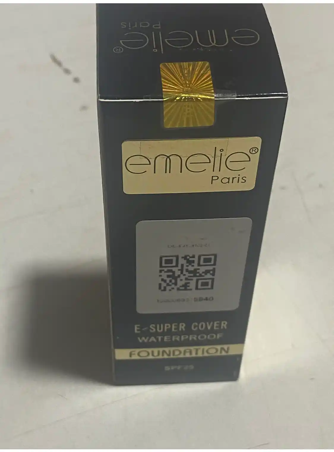 Emelie tonal kremi yuz uchun SPF 25, namlovchi, mat 01 va 02 ton, 45 ml