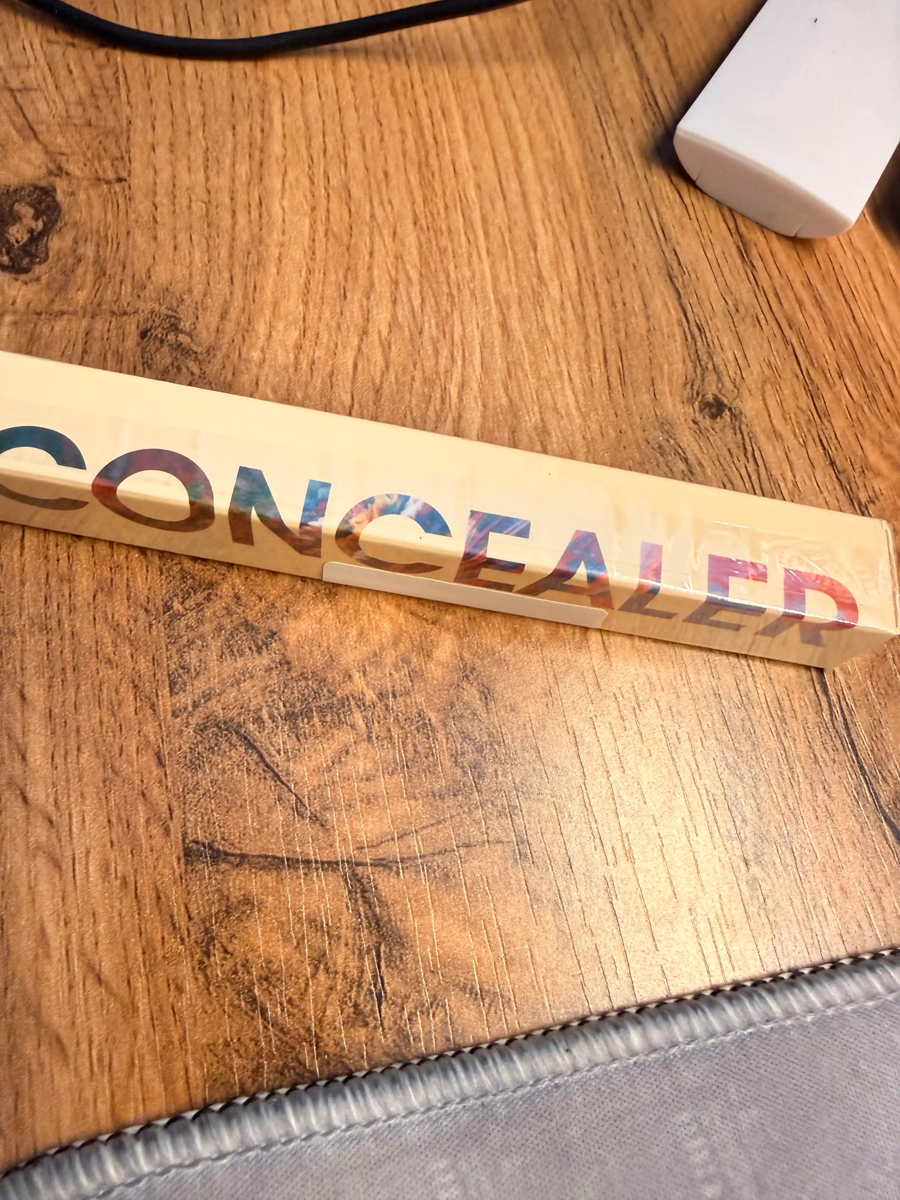Консилер CONCEALER для лица и вокруг глаз