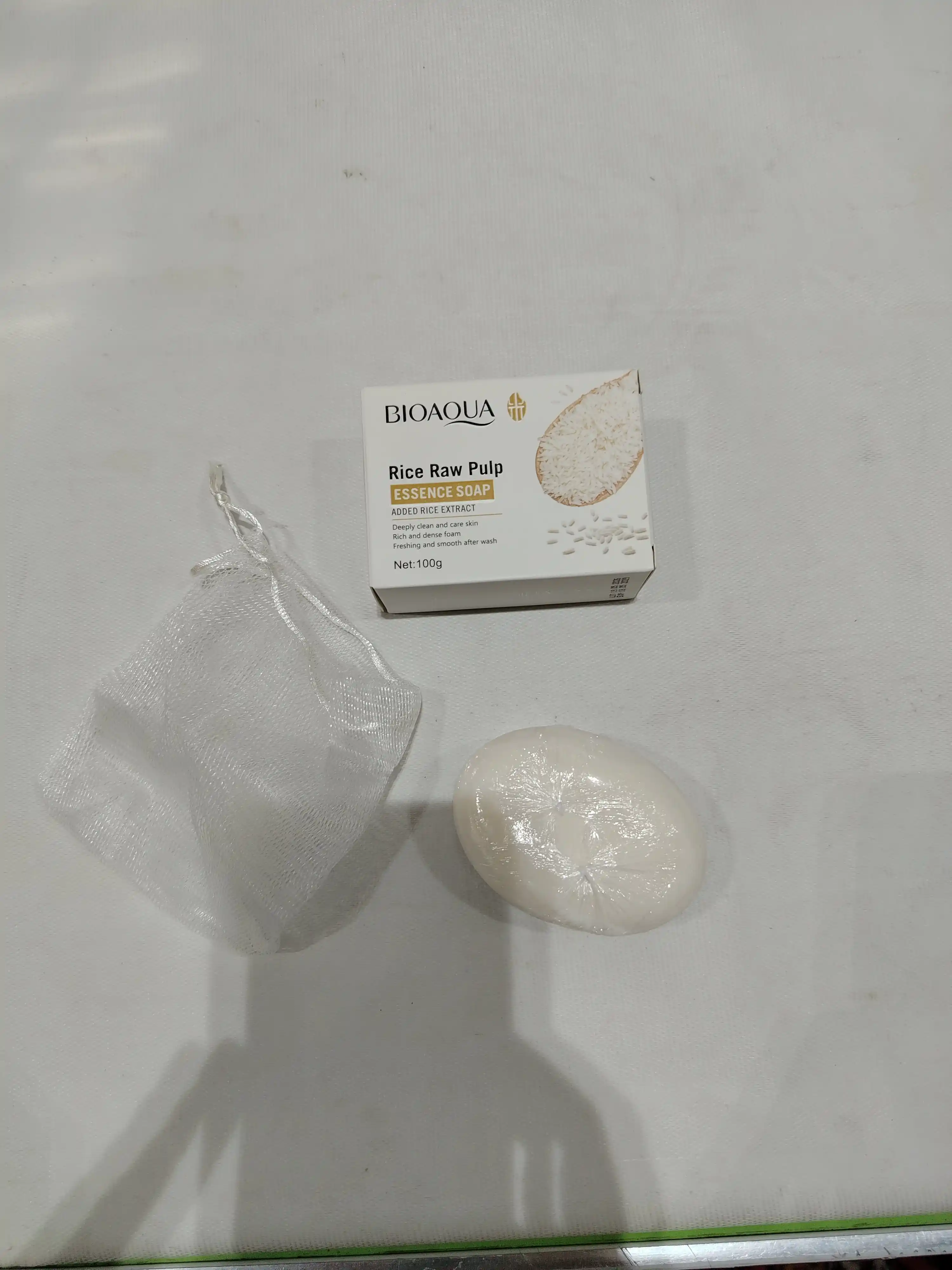 Oqartiruvchi sovun BIOAQUA, guruch ekstrakti bilan, yuz va tana uchun, 100 g