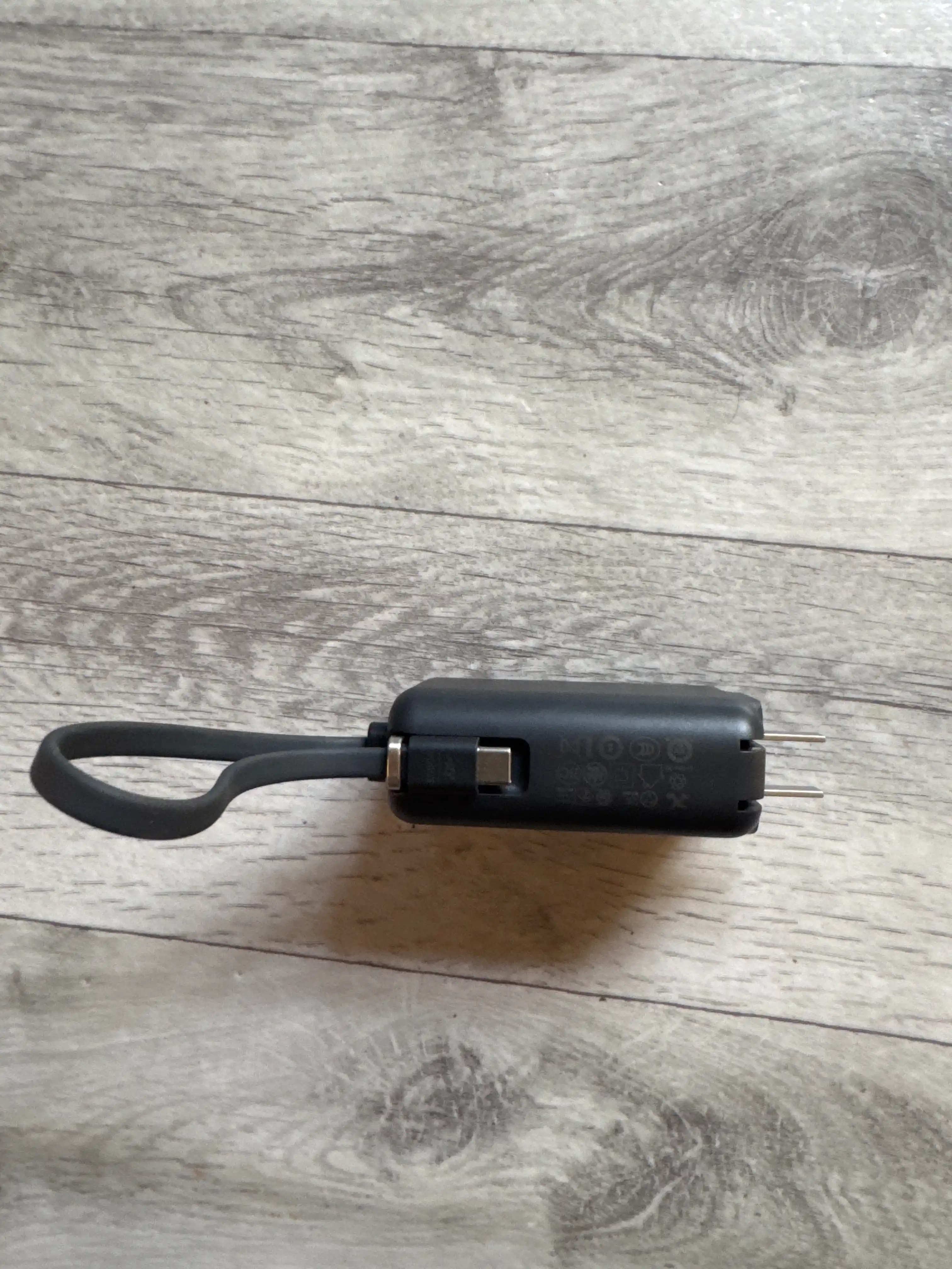 Anker Power Bank 5000mAh A1636 30W+zaryadlovchi qurilma-2 tasi 1 da USB-C kabel bilan