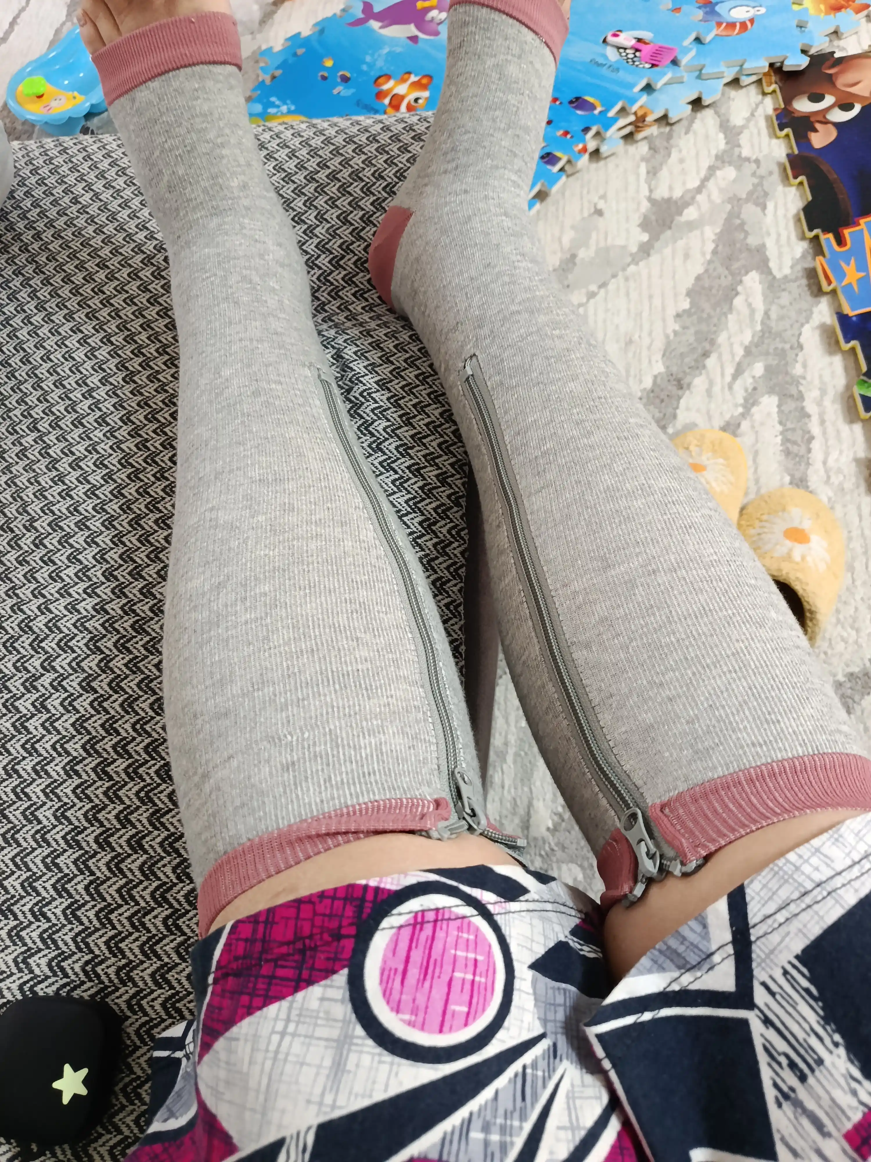 Компрессионные антиварикозные гольфы Zip Sox, чулкис нано покрытием на молнии, 2 шт