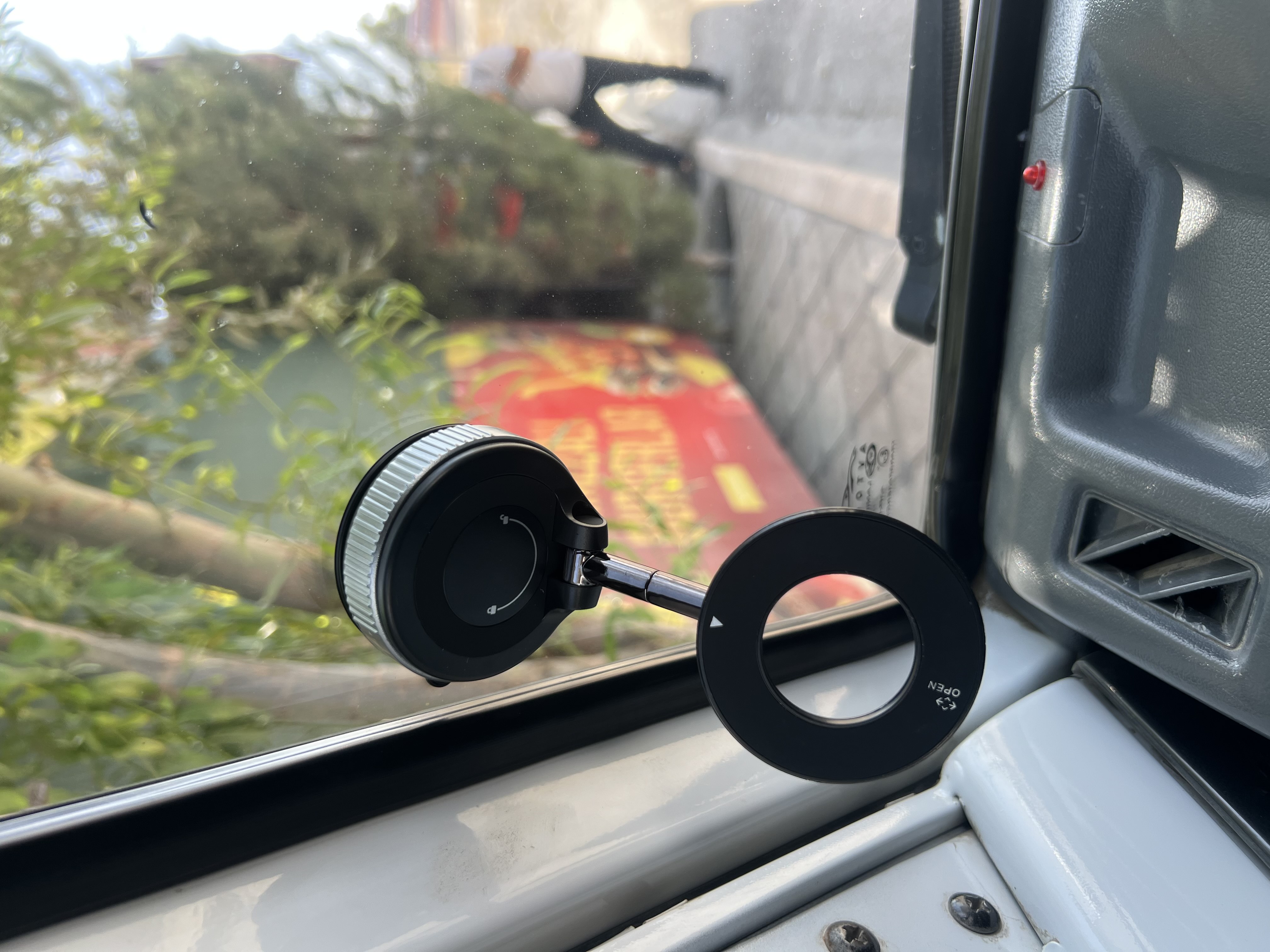 Магнитный держатель телефона для автомобиля с Magsafe