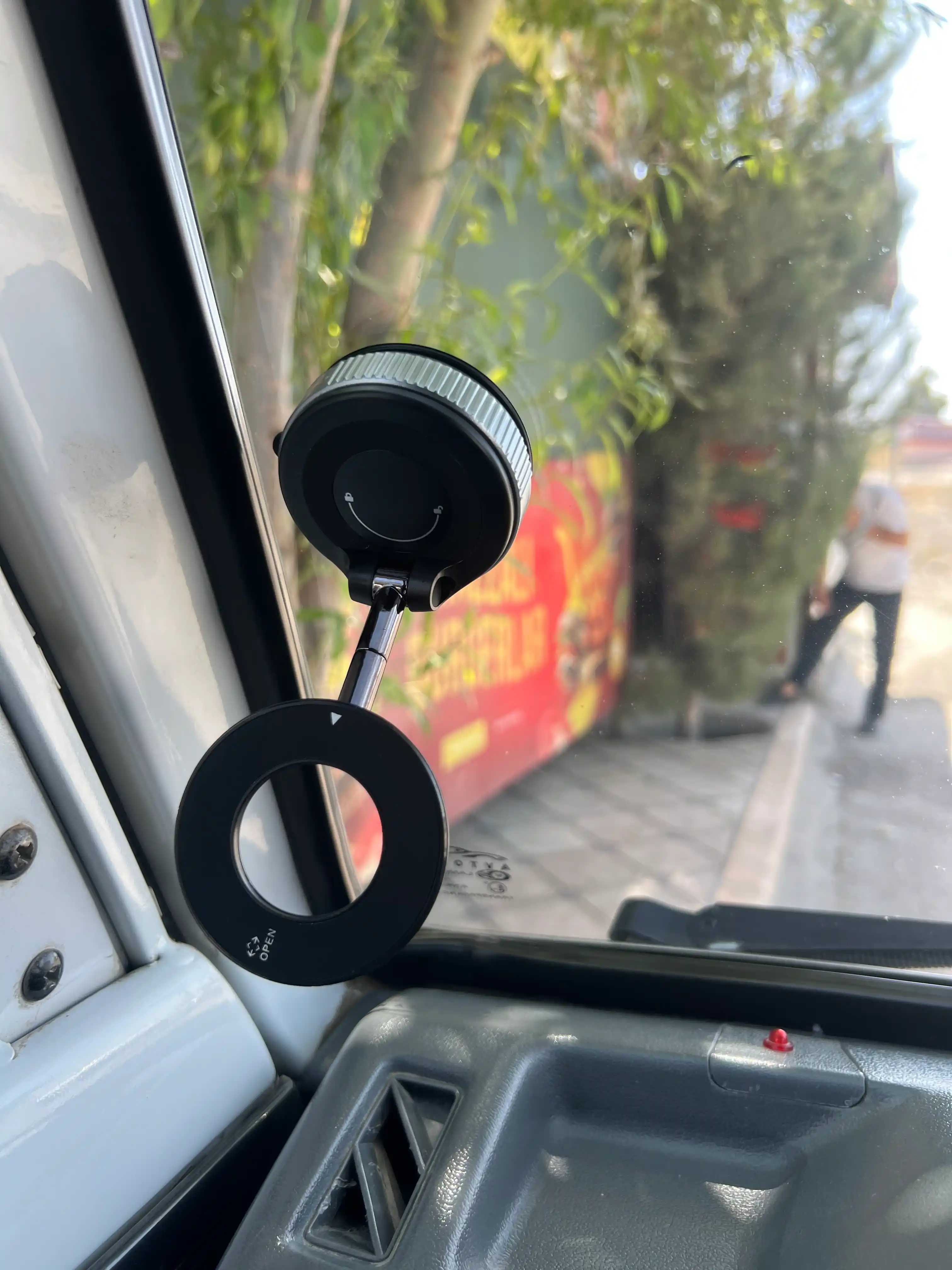 Магнитный держатель телефона для автомобиля с Magsafe