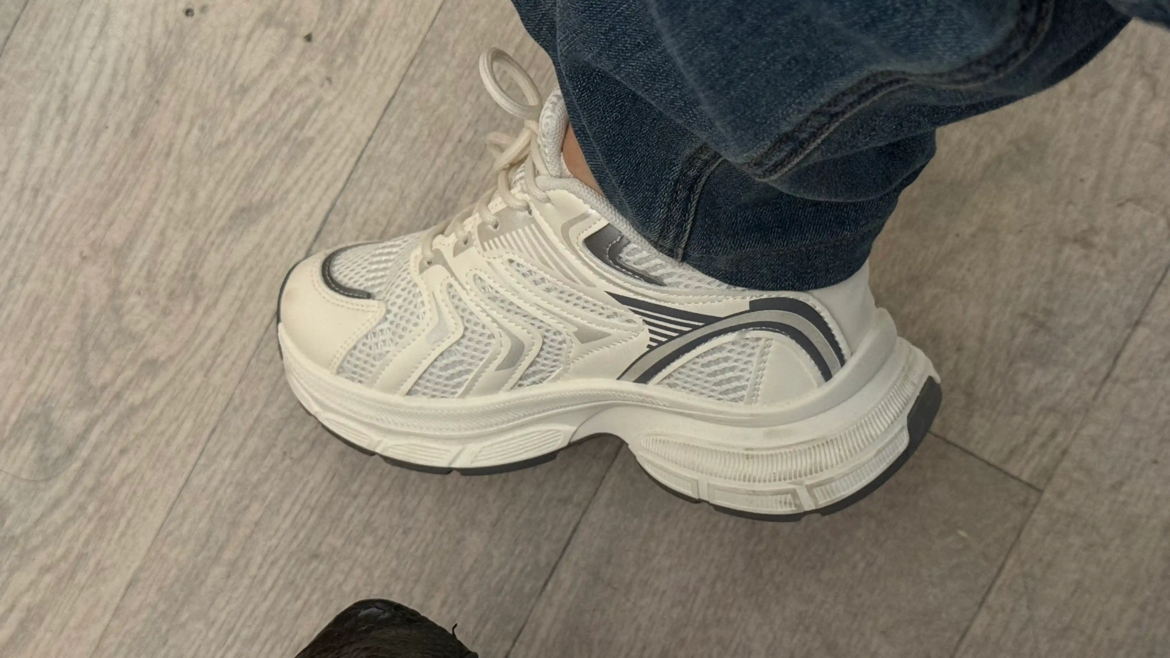 Ayollar uchun kuzgi krossovkalar, new balance uslubida krasofka o‘lchamlari 35-41