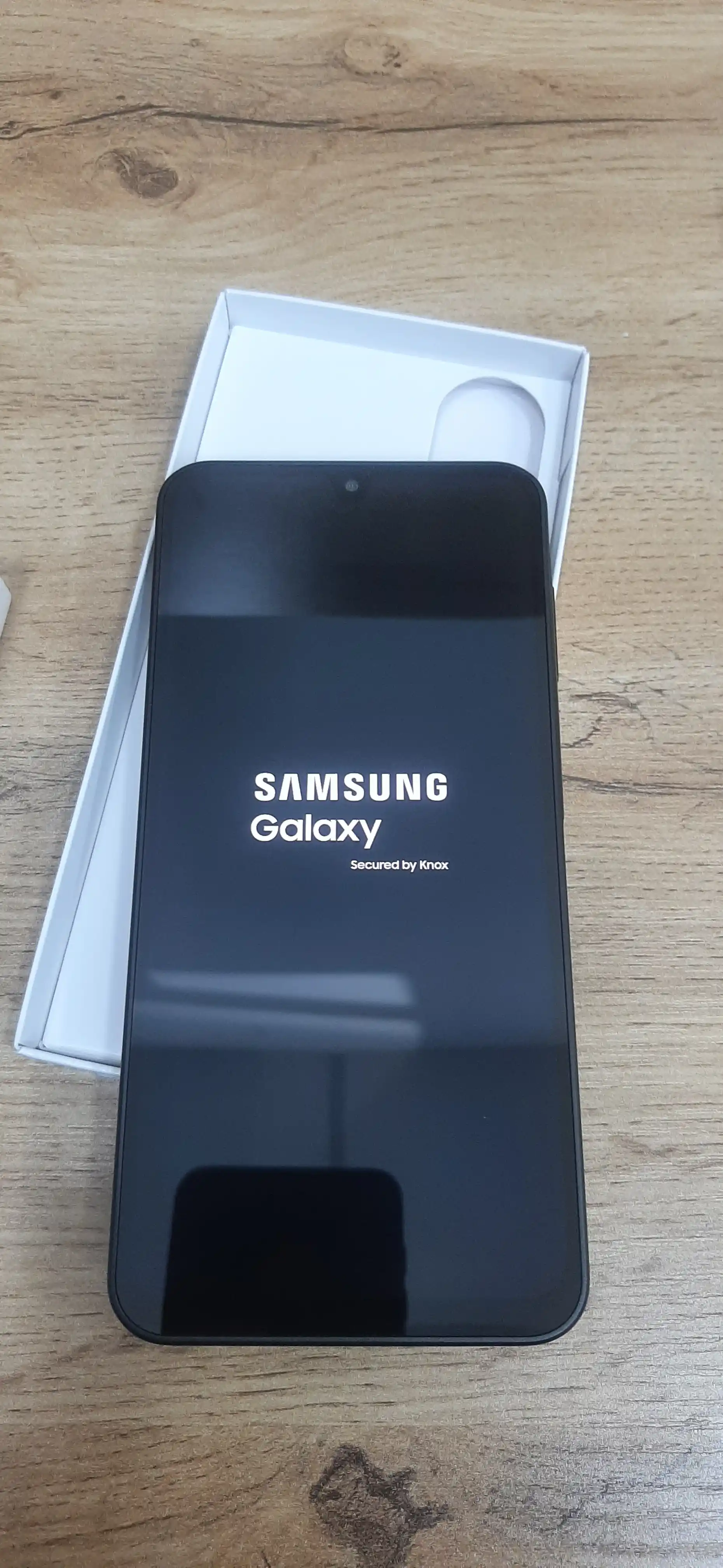 Samsung Galaxy A17, 6.7" AMOLED 90 Gts, 50 MP, 5000 mA·soat, 25 Vt, uzimedan o'tgan