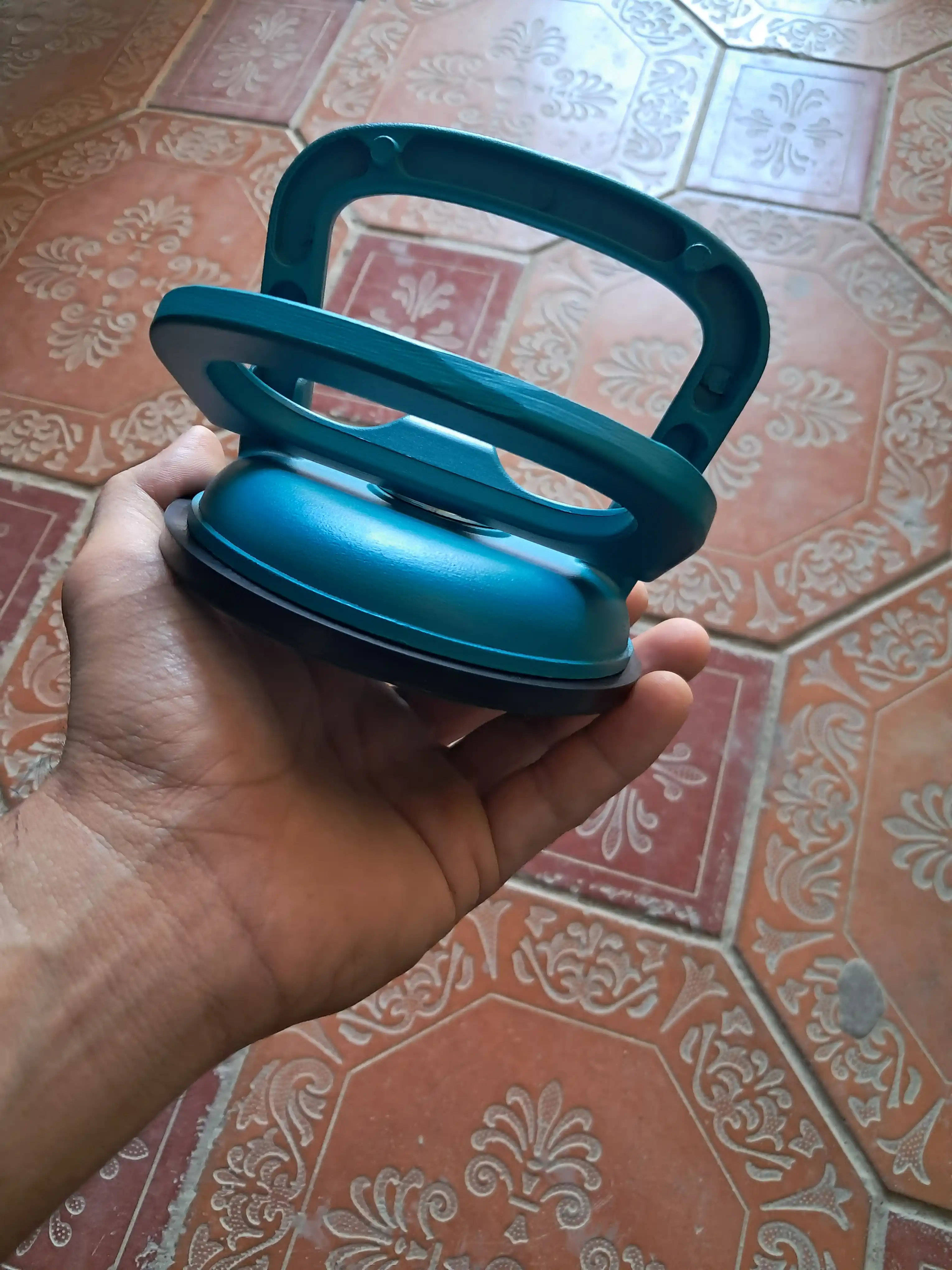 Kafel, oyna va plitkalarni ko‘tarish uchun vakuumli so‘rg‘ich
