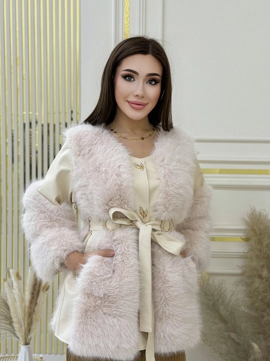 Ayollar uchun jilet – mo‘ynali, belbog‘li zamonaviy model