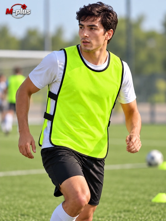 Futbol va sport mashg‘ulotlari uchun ajratuvchi jilet, manishka