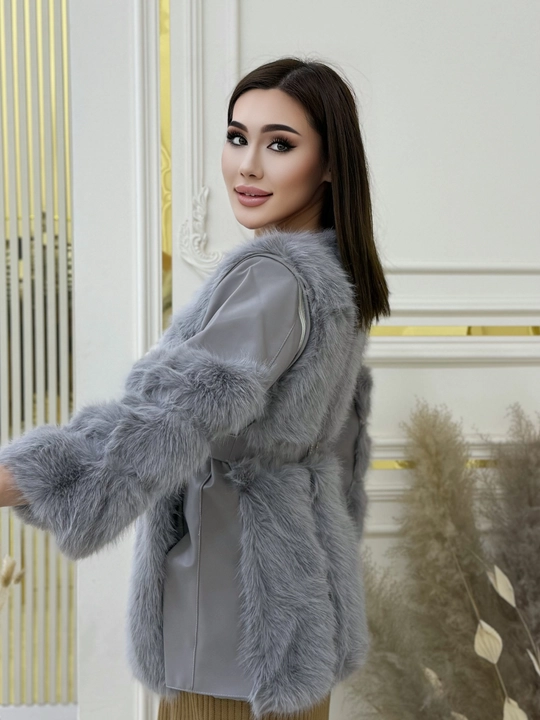 Ayollar uchun jilet – mo‘ynali, belbog‘li zamonaviy model - 