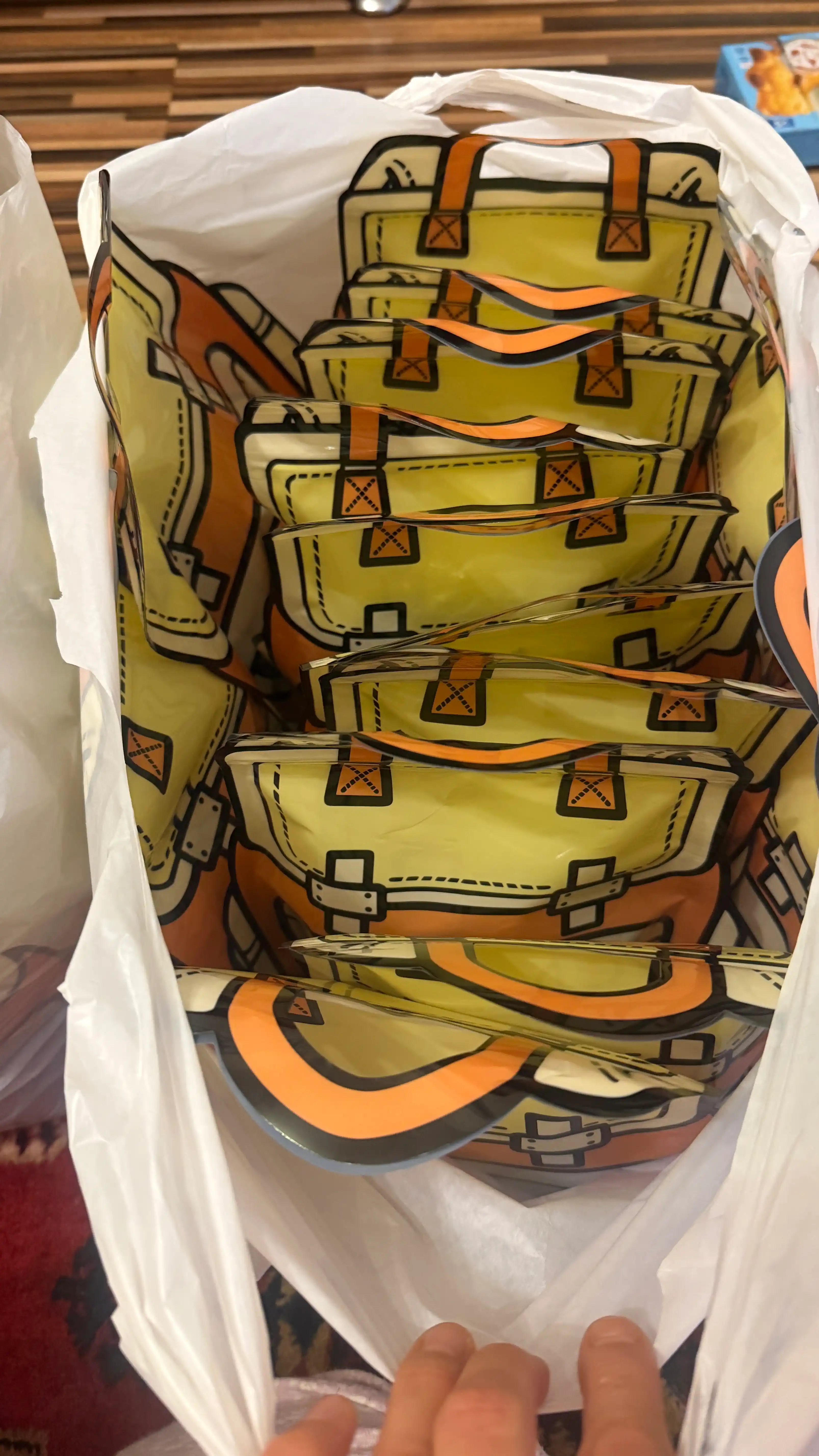Bolalar bogchasi va maktab uchun sovga paketlari  shirinlik va konfetlar uchun.21x18sm