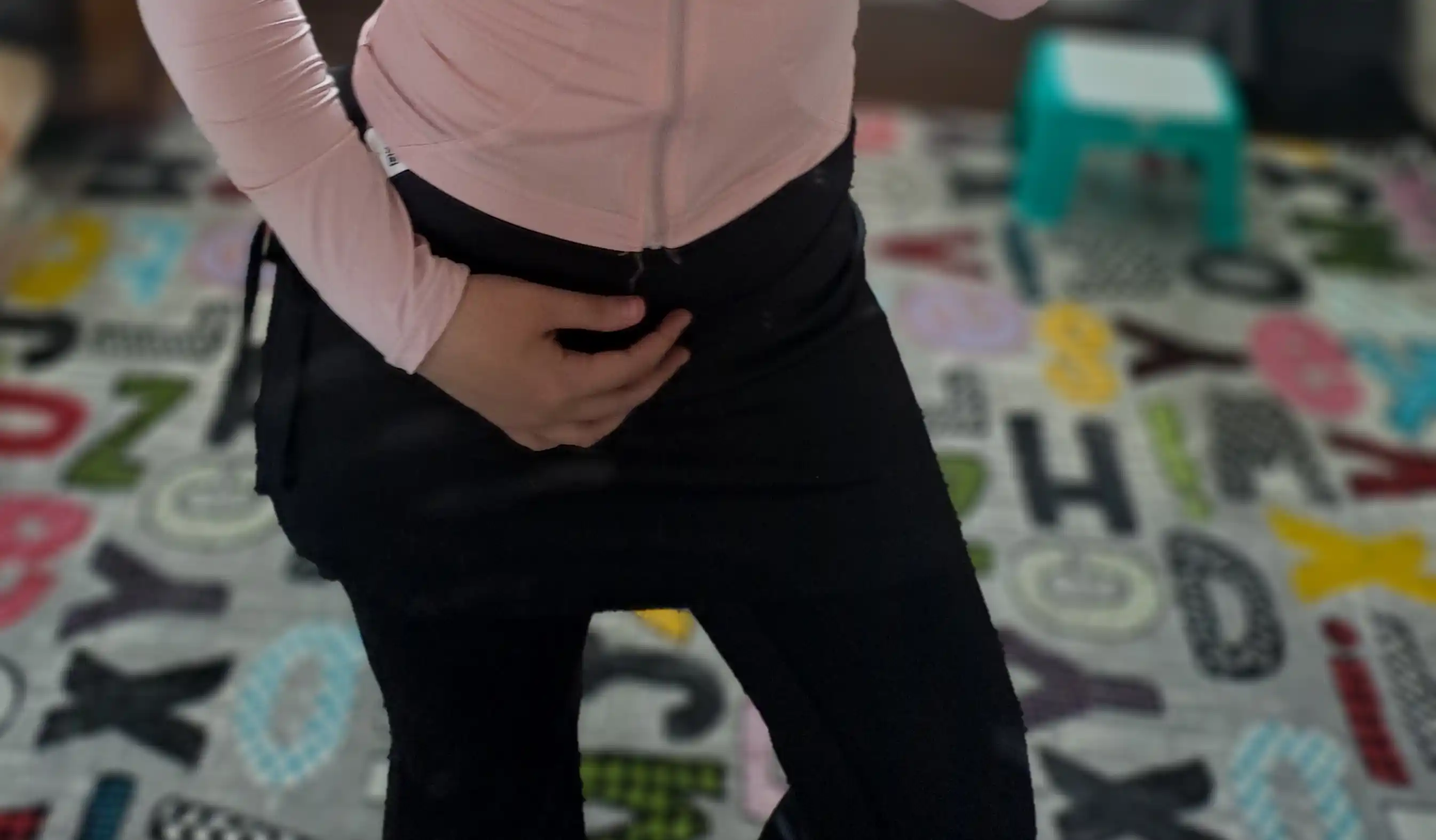 Ayollar klesh legginslari, sport klesh shimlar, ayollar sport kiyimlari, yubkali losinlar