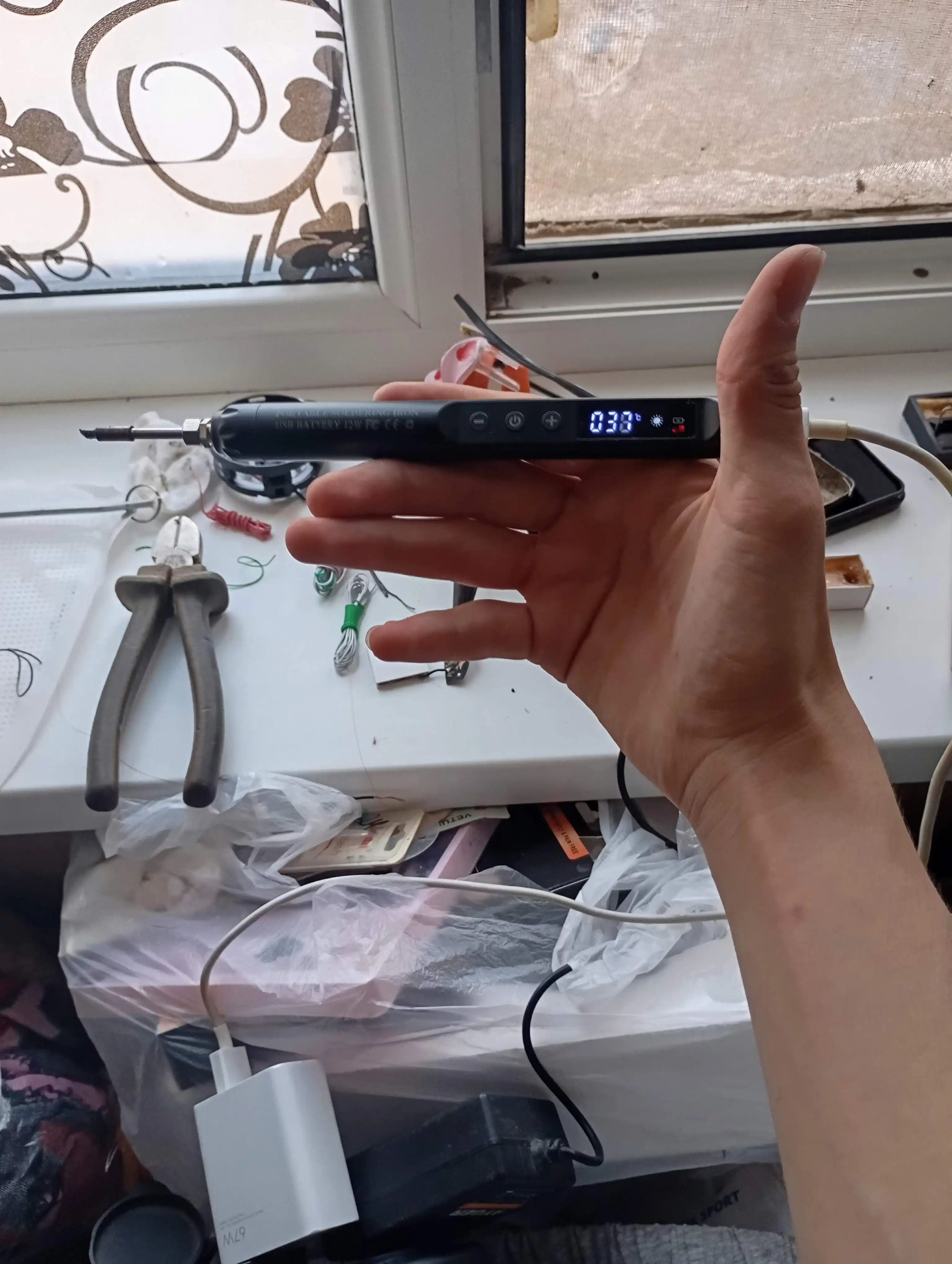 USB Type-C qayta zaryadlanadigan portativ simsiz payvandlagich, 5V 12 Vt harorat nazorati