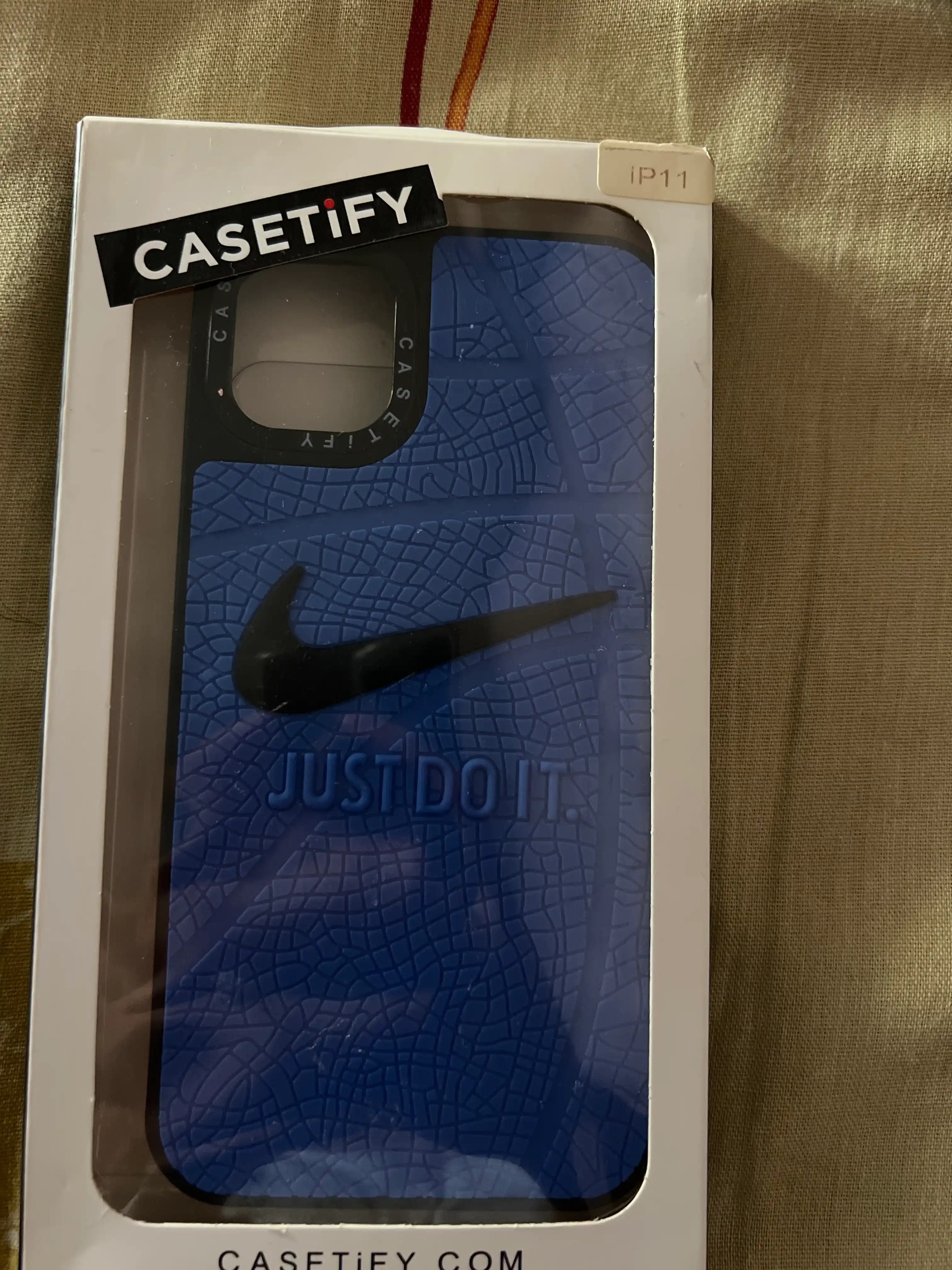 IPhone 11 uchun silikon g‘ilof