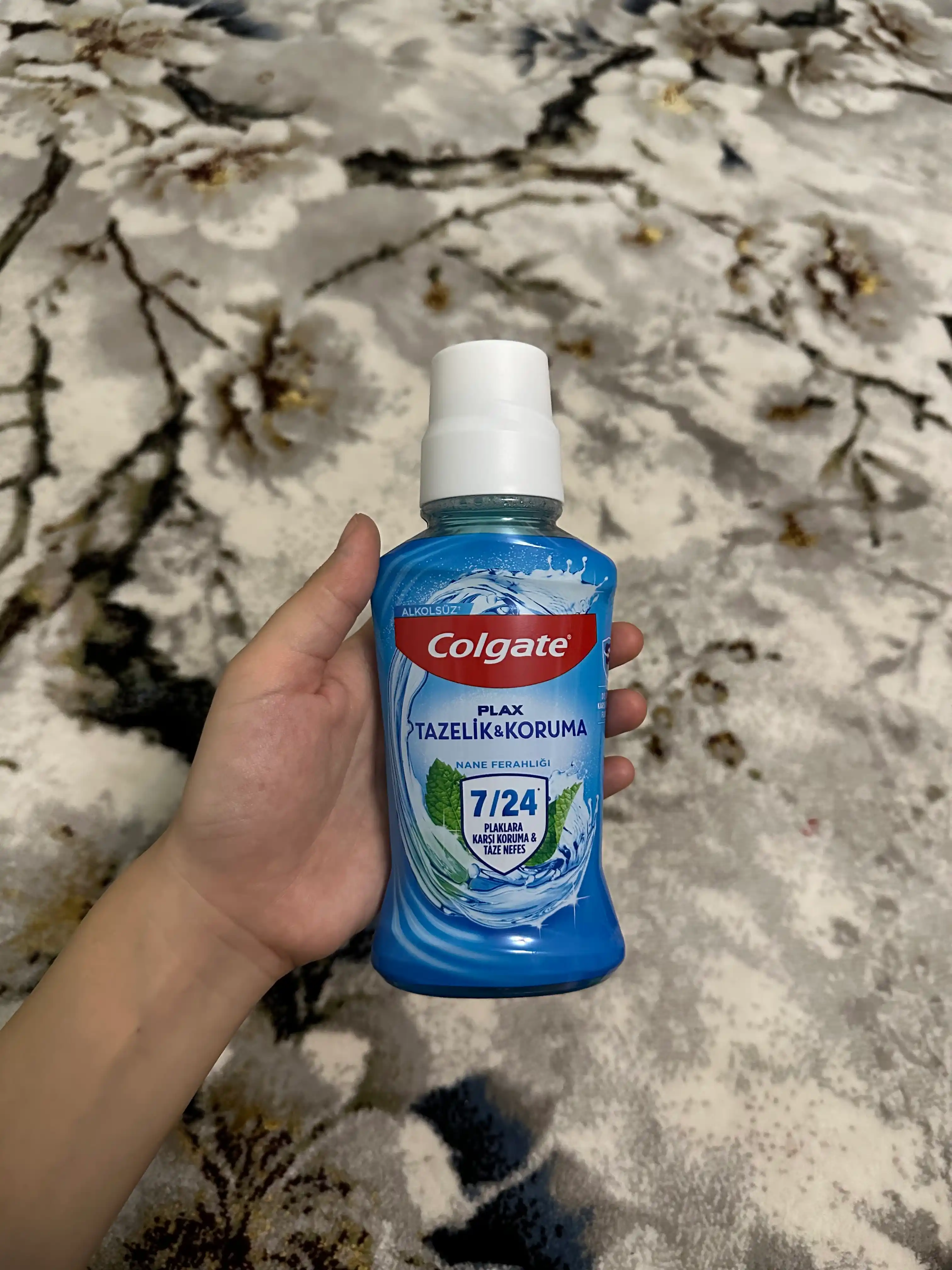 Colgate Plax og‘iz bo‘shlig‘i uchun tetiklashtiruvchi yalpizli antibakterial chayish vositasi, 250 ml