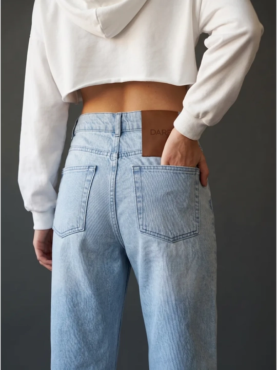 Ayollar yirtiq keng jinsilari (Destroyed Wide Jeans)