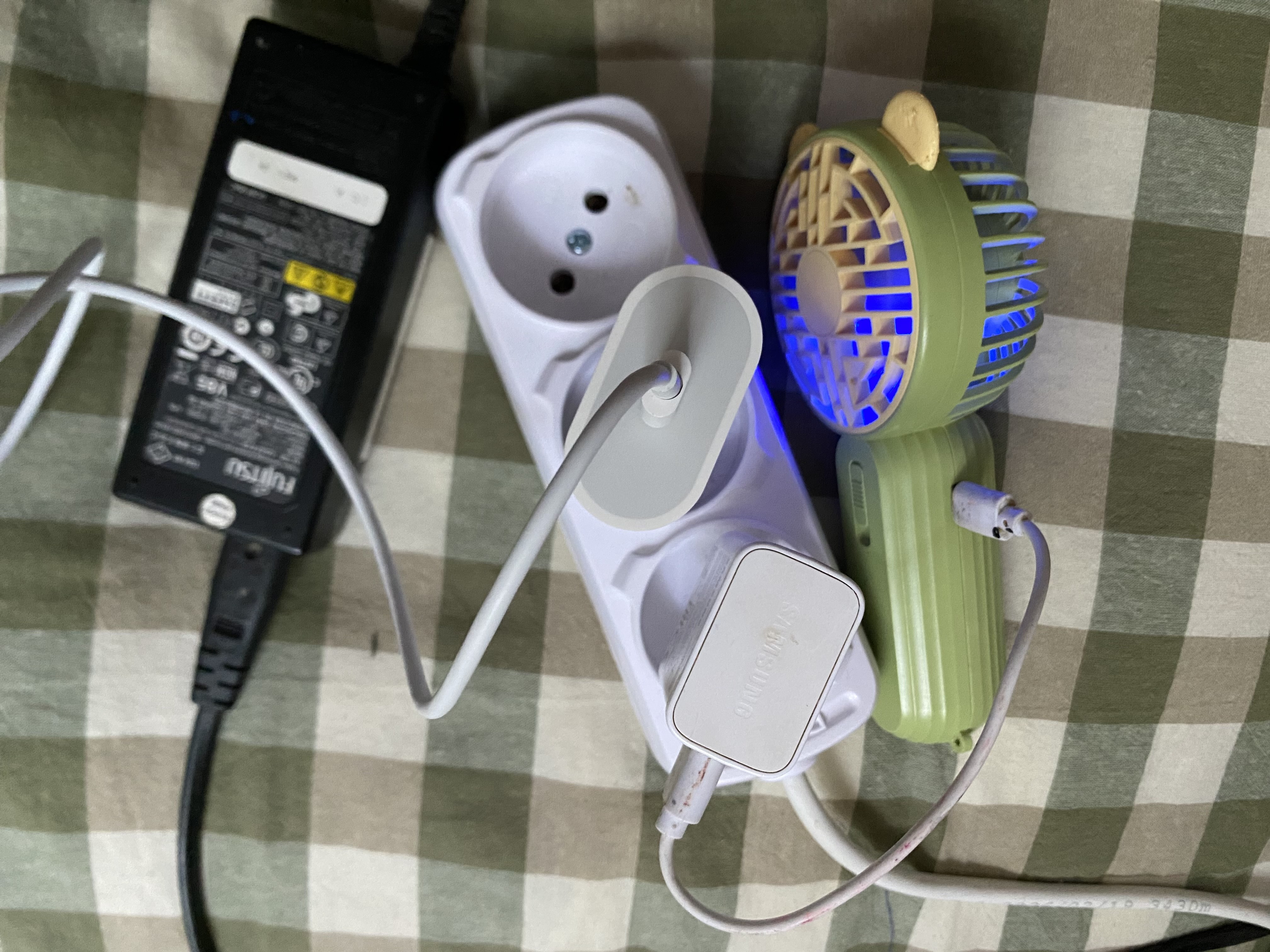 Зарядное устройство, адаптер питания 20 Вт, USB Type-C