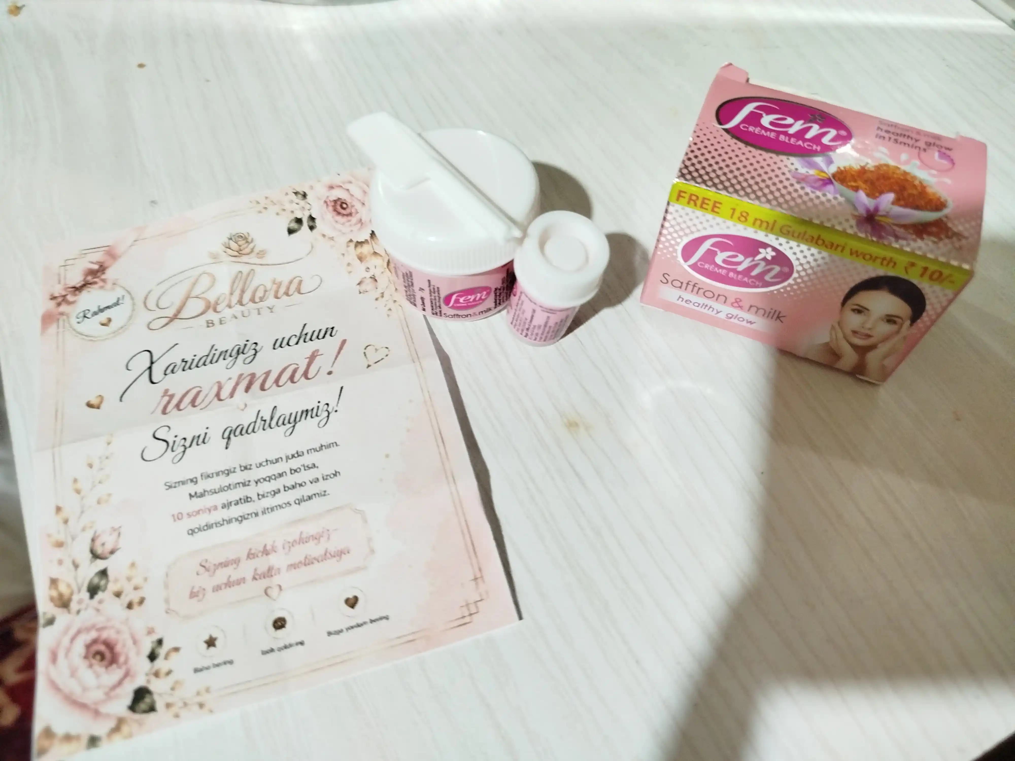 Fem Saffron & Milk oqartiruvchi krem, yuz va qosh tuklarini oqartirish uchun