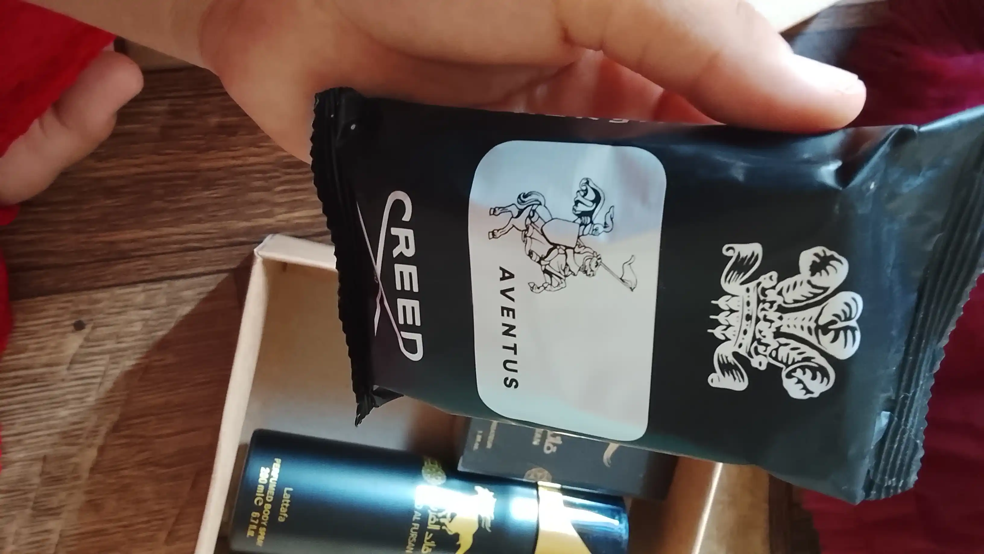 Erkaklar sovg‘a paketi, 3 tasi 1 da: atir + sovun + dezodorant + sovg‘a qutisi