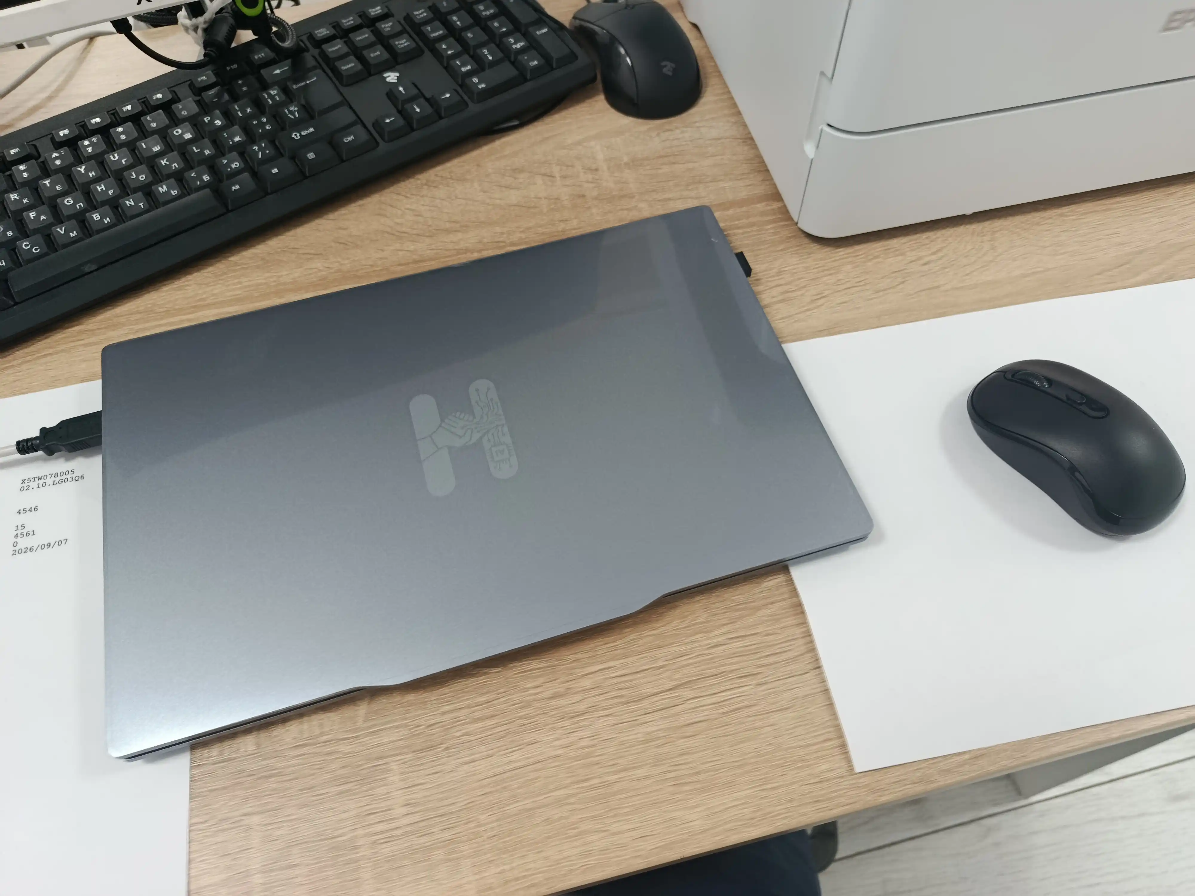 Noutbuk HELPER ekran 14.1 ofis, uy, o‘qish va ish uchun, Windows o‘rnatilgan