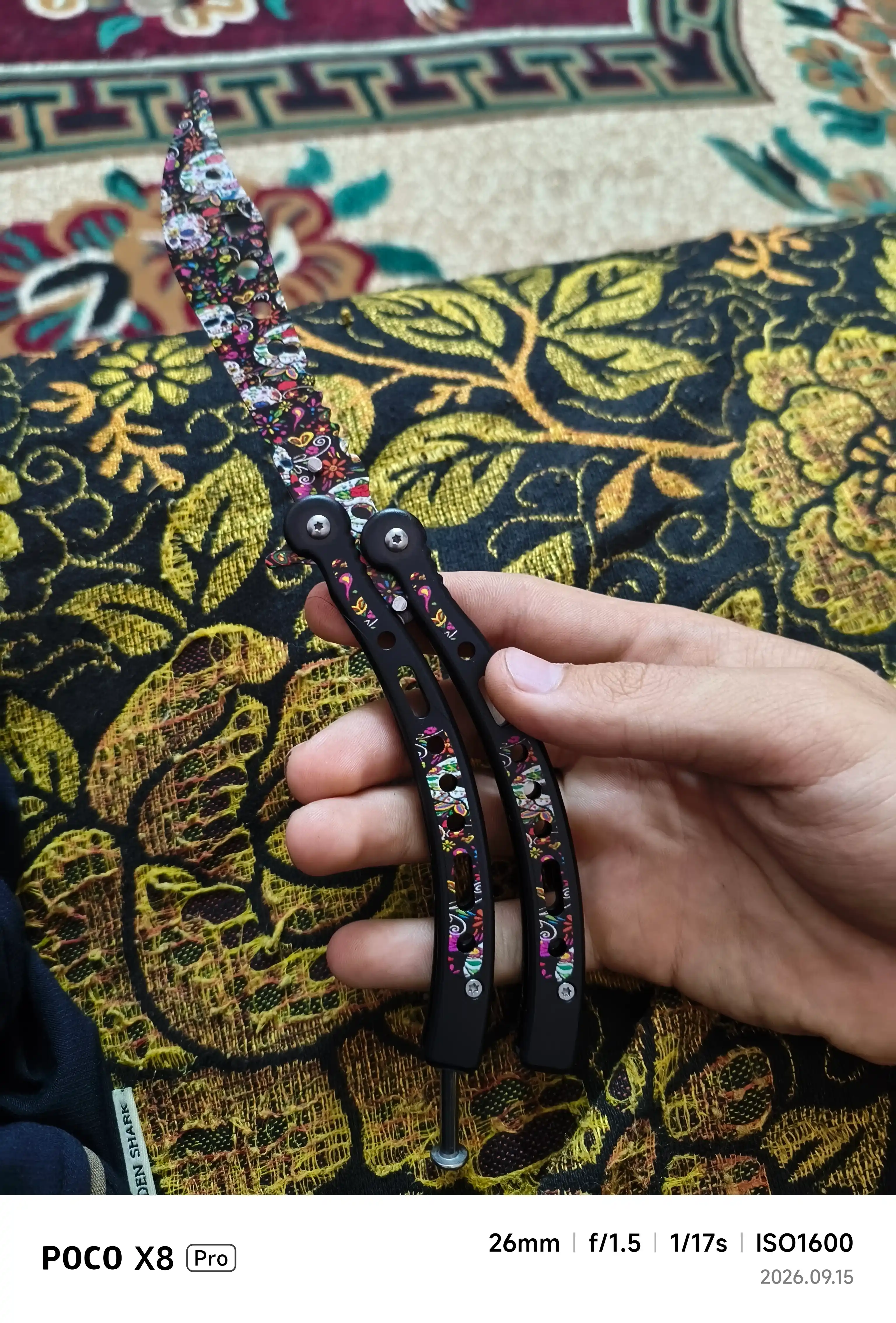Metall tutqichli yig'iladigan kapalak pichog'ini o'rgatish, CSGO butterfly