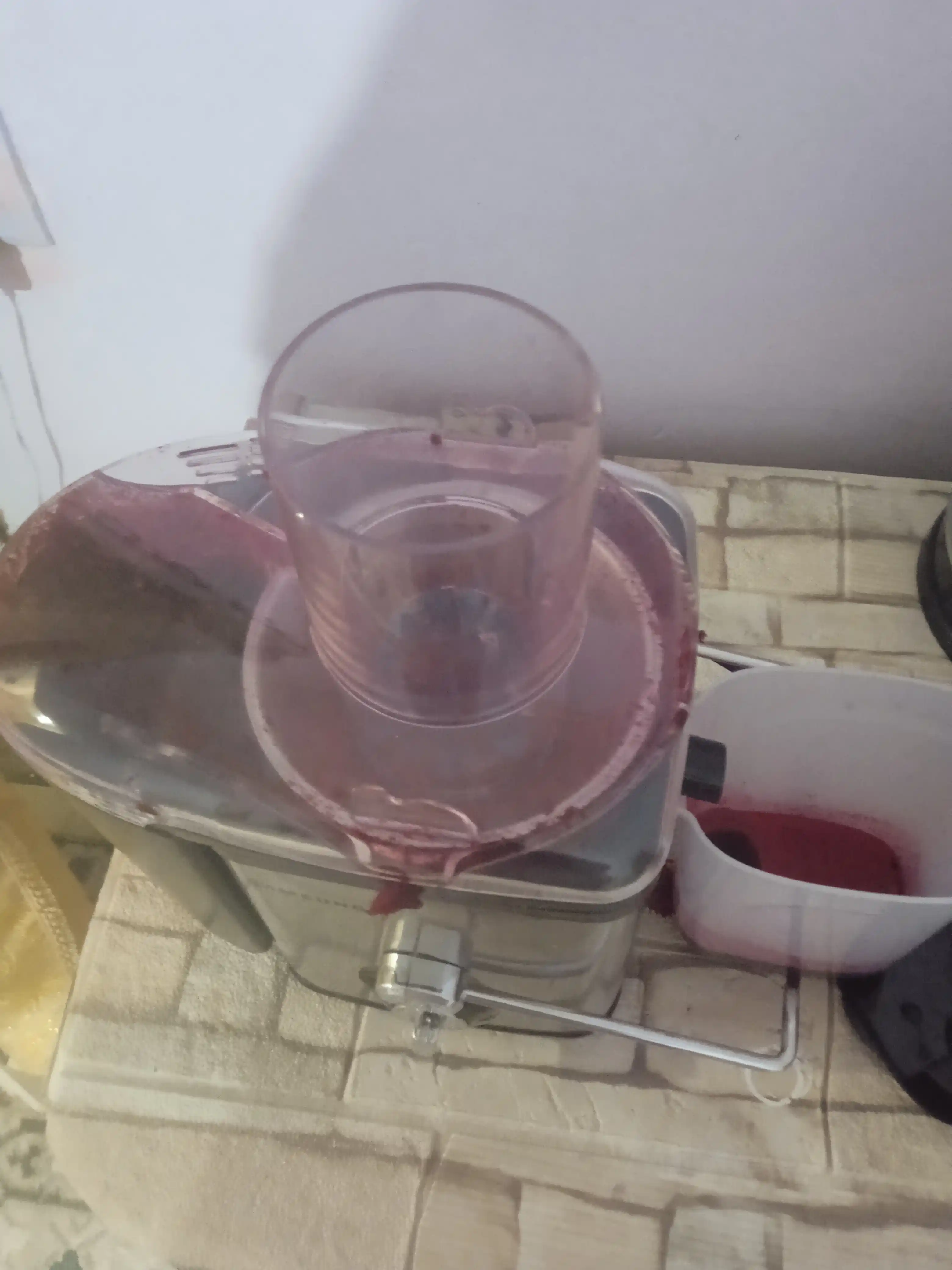 Elektr sharbat chiqargich, kombinatsiyalangan, qora mat, meva va sabzavotlar uchun