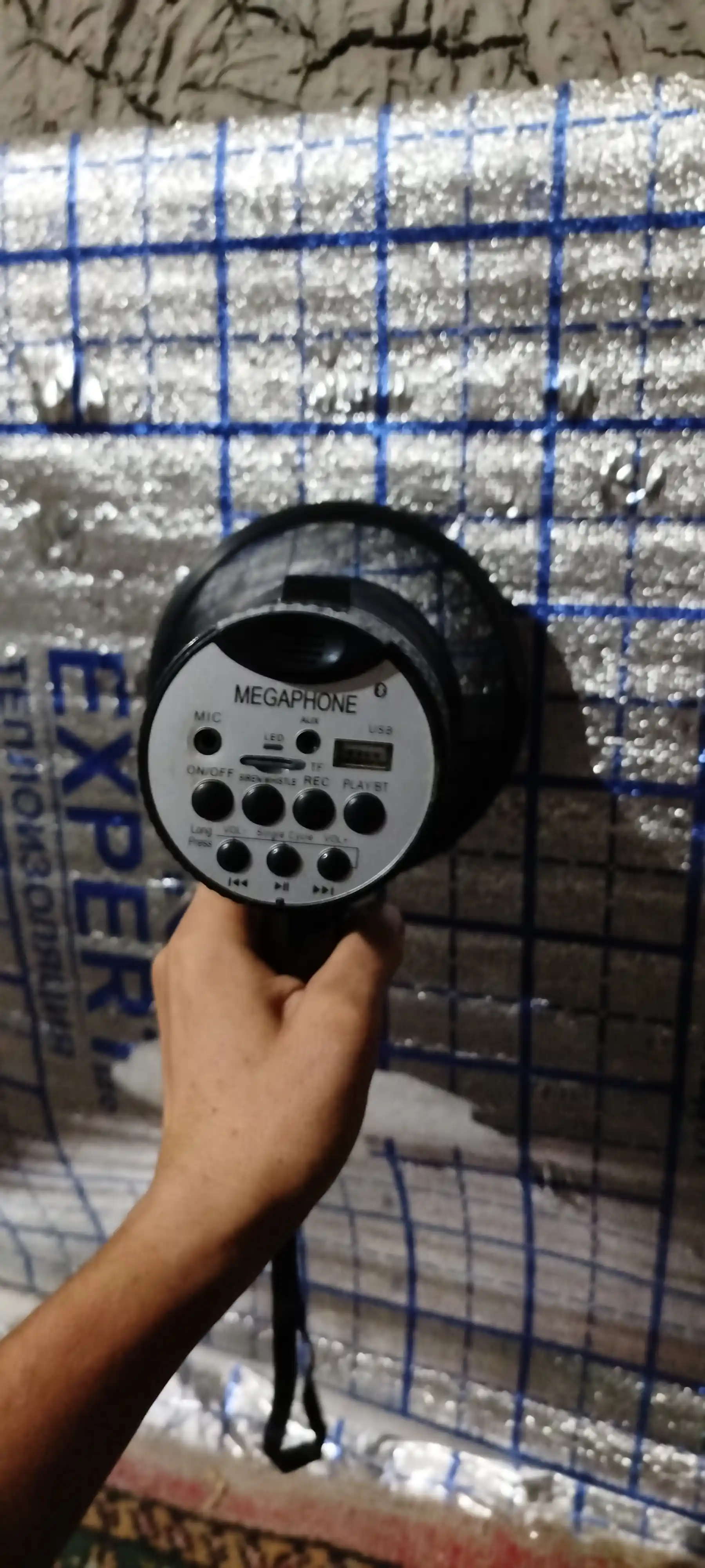 Olinadigan mikrofonli portativ karnay, Megafon, 50 Vt
