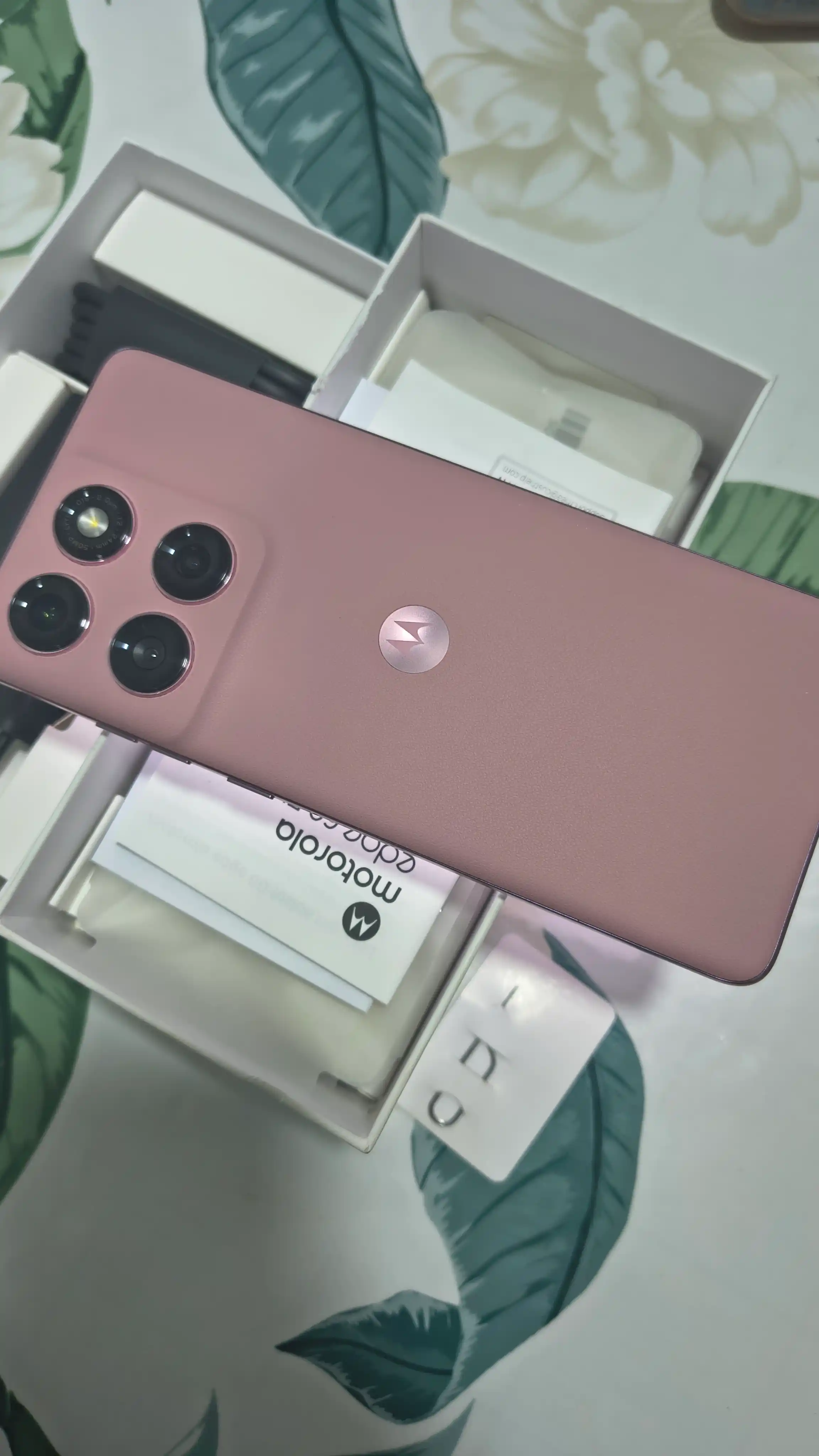 Смартфон Motorola Edge 60 и Edge 60 Fusion, 8/12/256/512 GB, ударопрочные телефоны