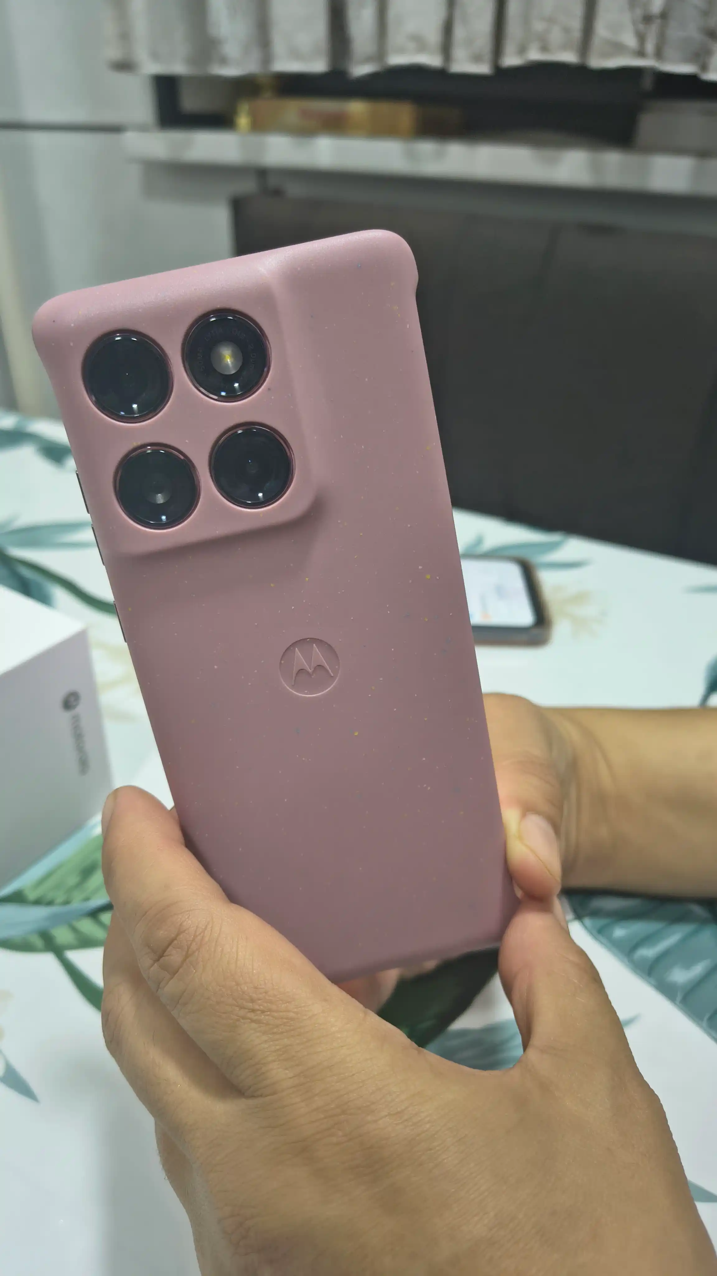 Смартфон Motorola Edge 60 и Edge 60 Fusion, 8/12/256/512 GB, ударопрочные телефоны