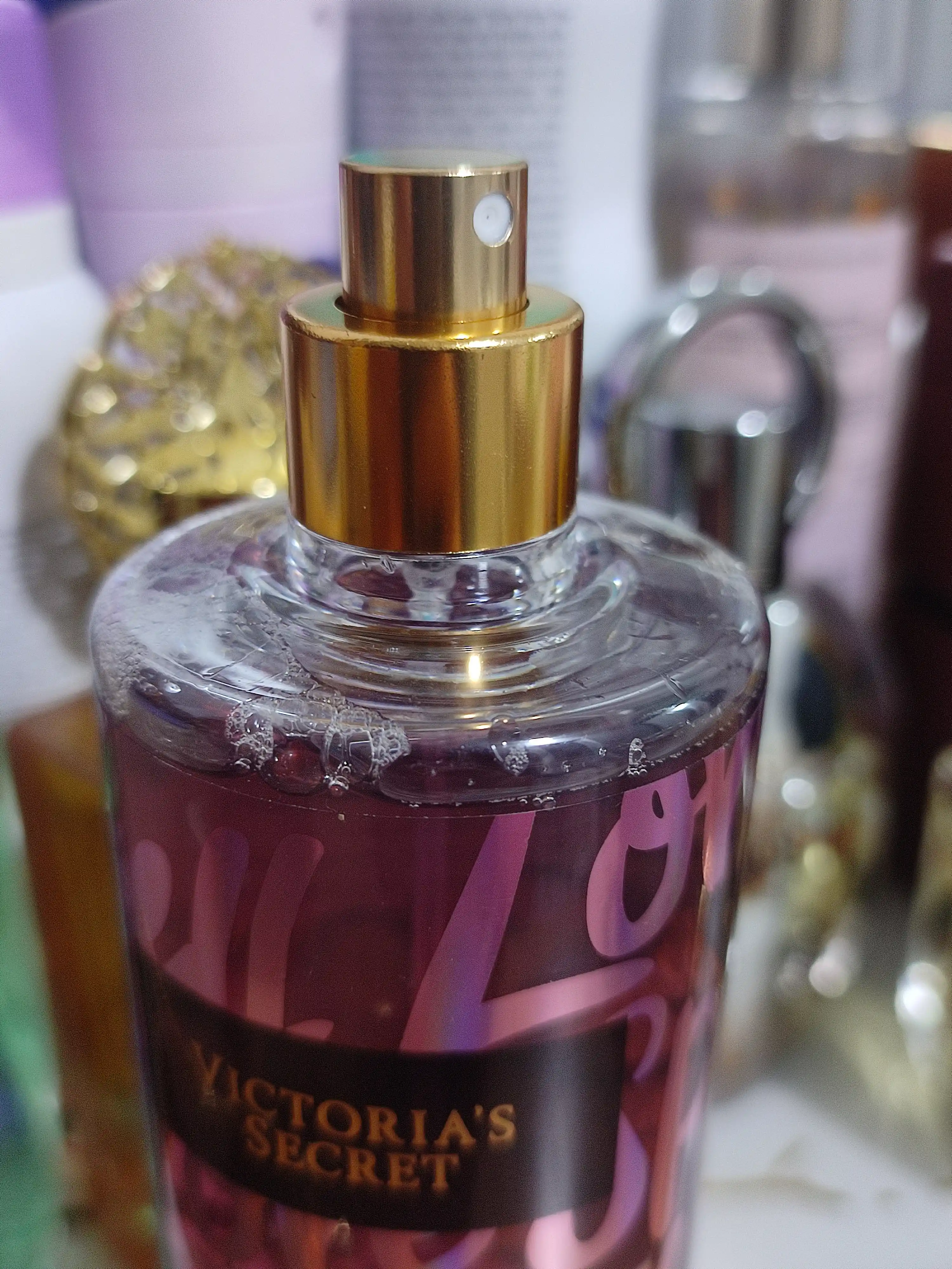 Parfyumlangan tana spreyi suvi Victoria's Secret Spreyi Aqua Kiss Rush, Shimmer, 250 ml