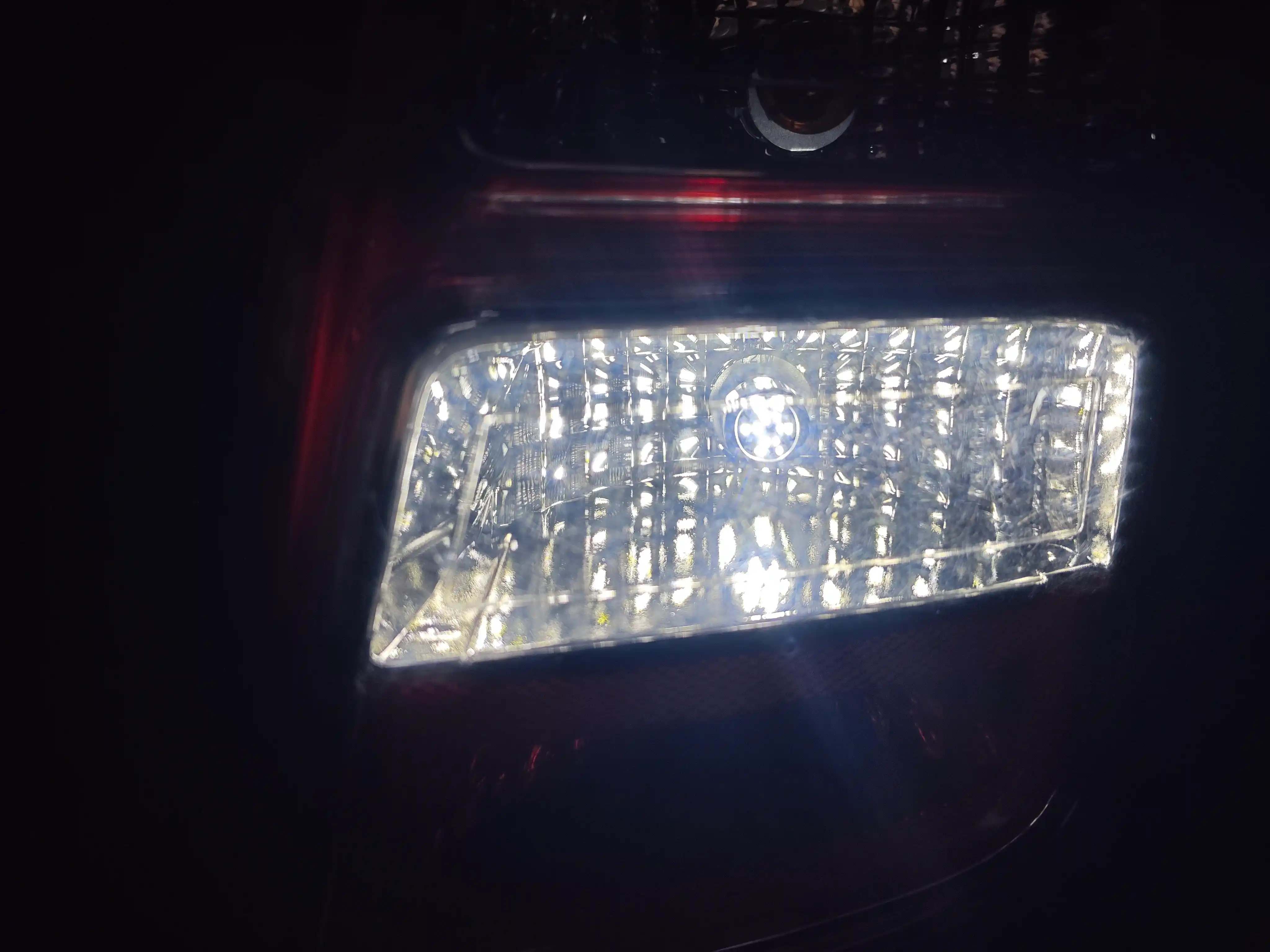 Avtomobil LED chirog‘i — gabarit, burilish, tormoz va orqa yurish chiroqlari uchun, LED 1K
