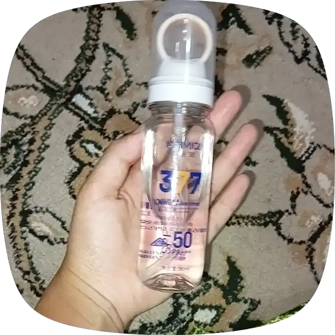 Yuz uchun SPF 50+ quyoshdan himoyalovchi sprey, 377 ultrabinafsha nurli himoya spreyi, SPF namlantiruvchi sprey