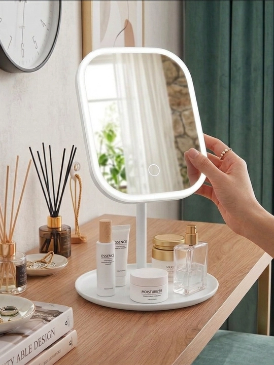 LED yoritgichli kosmetik ko‘zgu — 360° aylanuvchi stol usti oynasi, makiyaj uchun