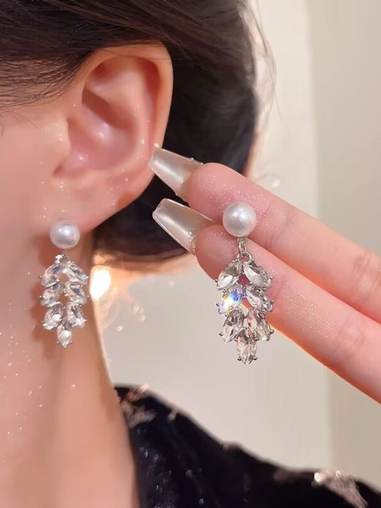 Серьги для женщин