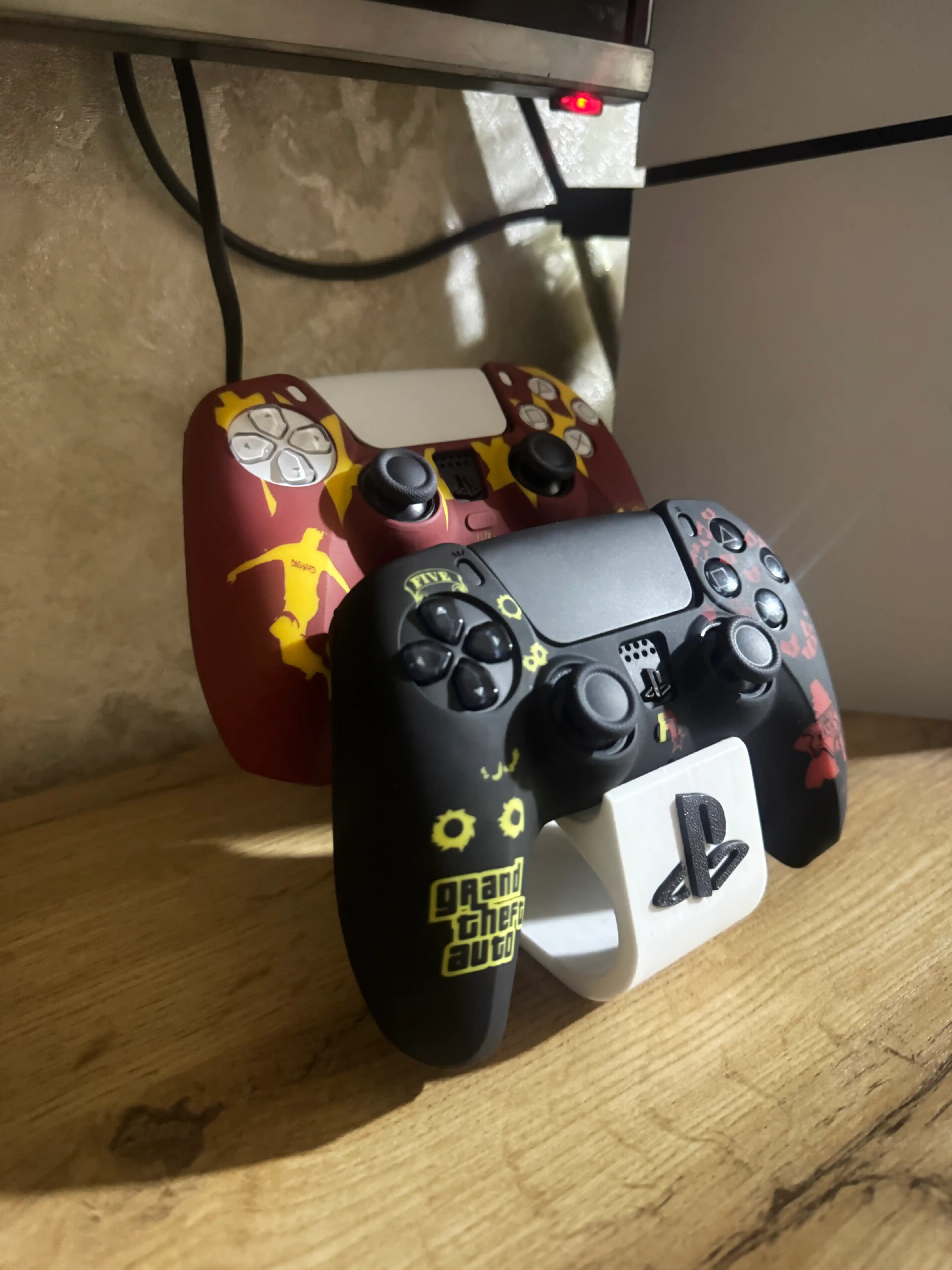 Universal geympad stendi - PlayStation va Xbox uchun stol usti uchun mo'ljallangan