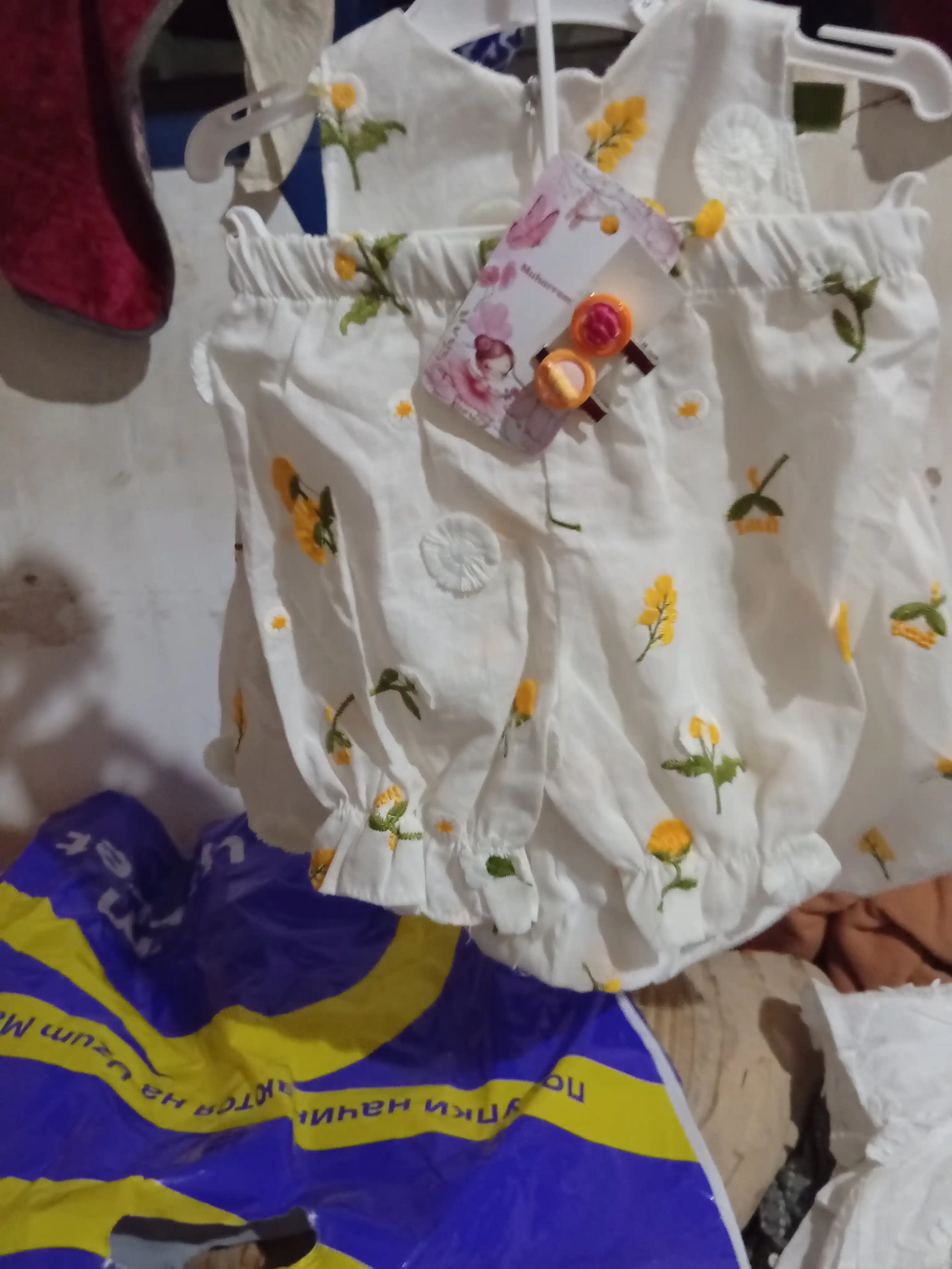 Qizlar uchun 2 qismdan iborat chiroyli yozgi to‘plam, kuylak va shortik+ sovg'a