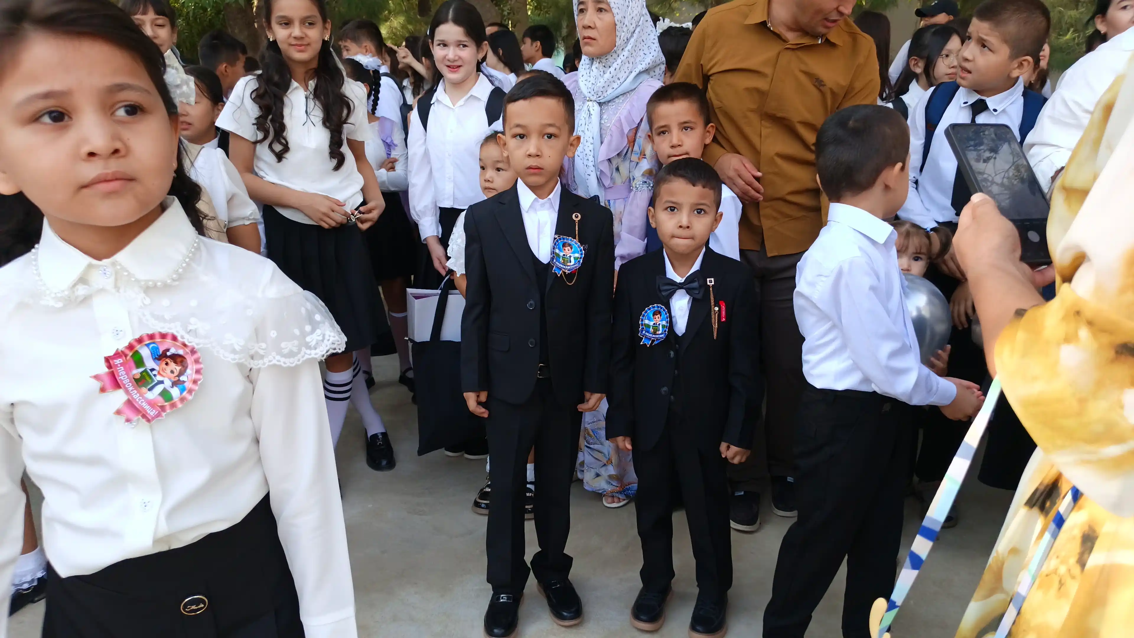 Maktab formasi o‘g‘il bolalar uchun kostyum, 7–9 yosh, pidjak, nimcha shim to‘plami